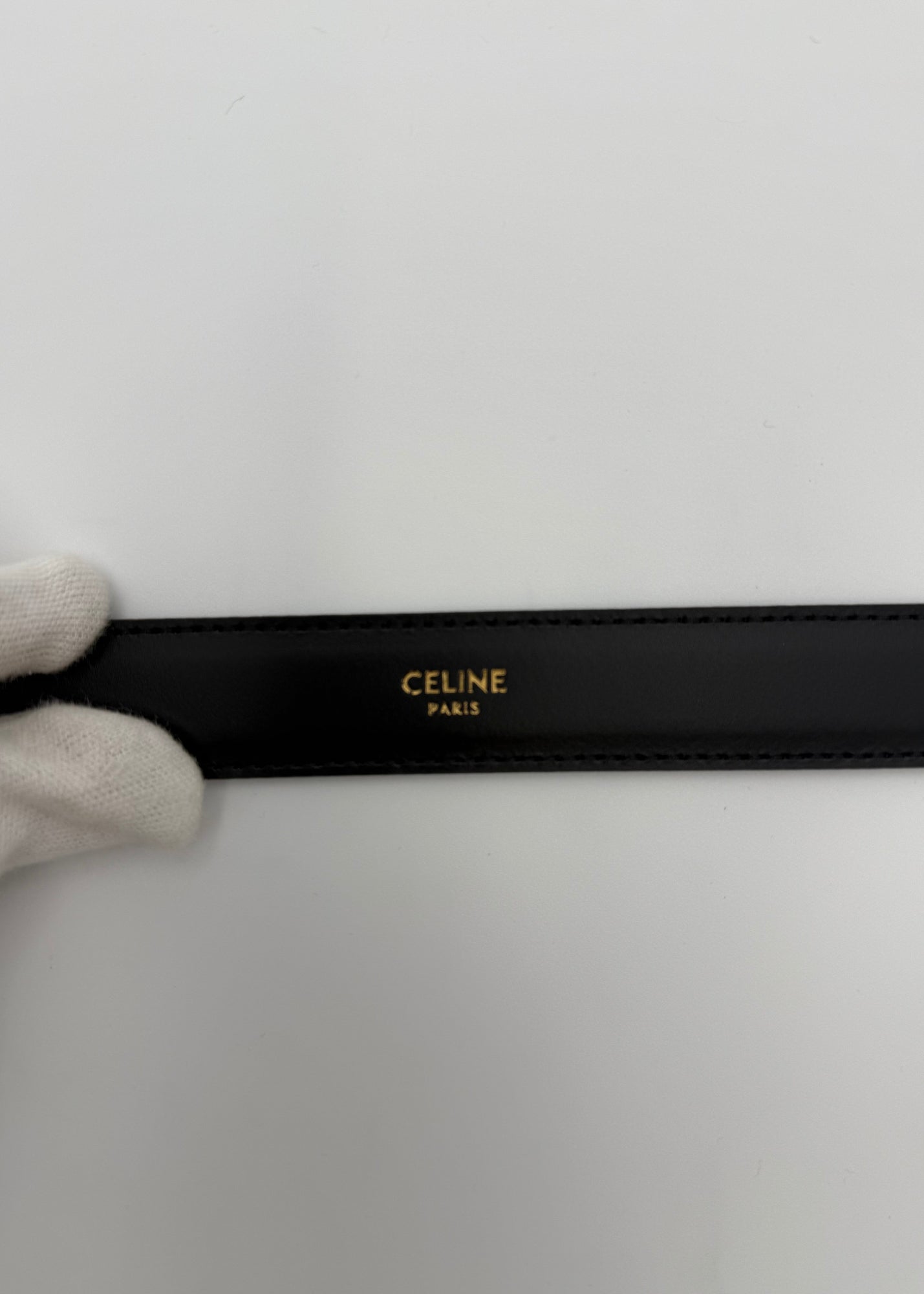 Celine Cintura Triomphe Media in Pelle Taurillon Nera