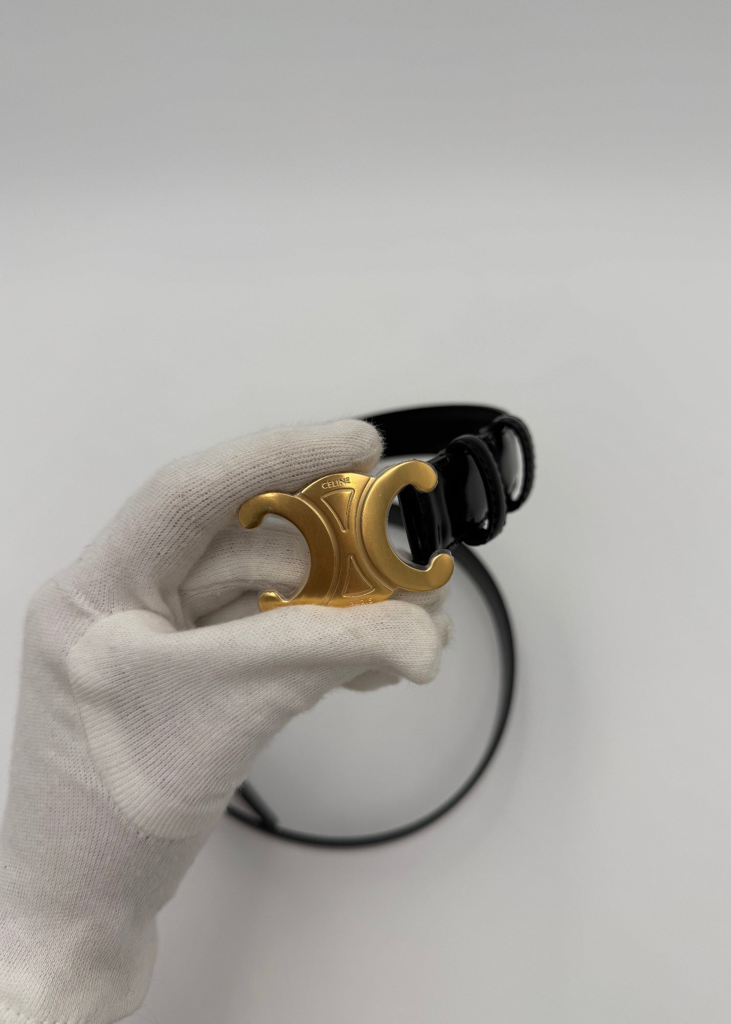 Celine Cintura Triomphe Media in Pelle Taurillon Nera