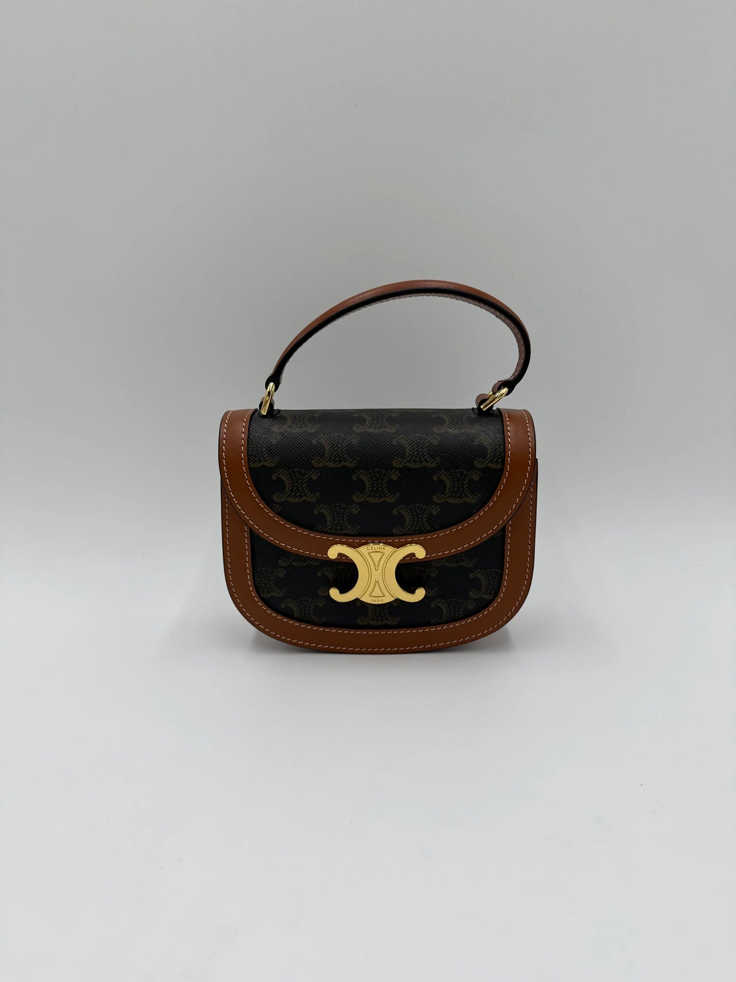 Celine-Mini-Besace-Triomphe-in-Tela-Triomphe-e-Pelle-di-Vitello-Marrone-70263879795012 - Pally Vintage Closet