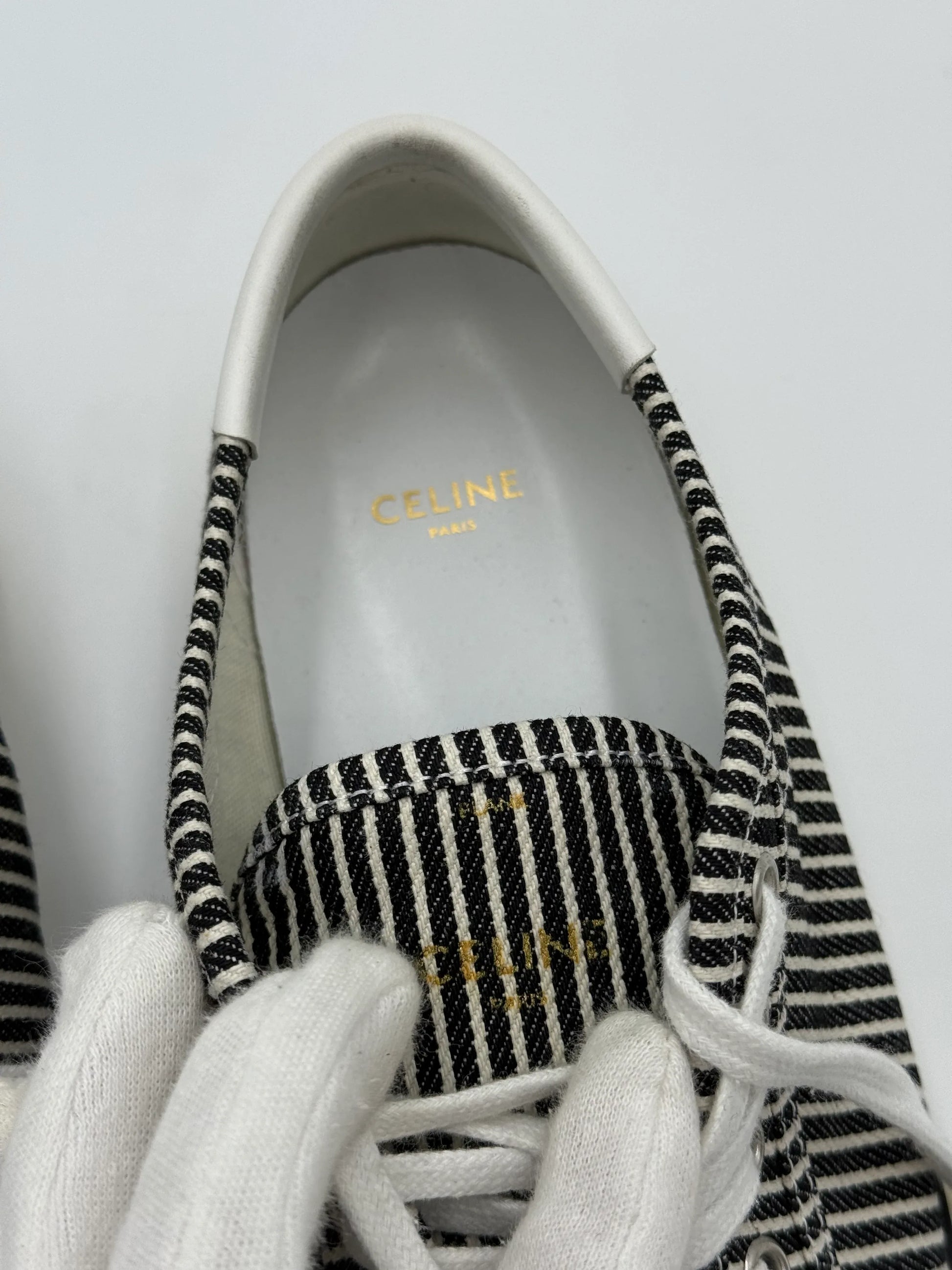 Celine-Sneakers-Low-Top-in-Tela-a-Righe-Nere-e-Bianche-69234167939396 - Pally Vintage Closet