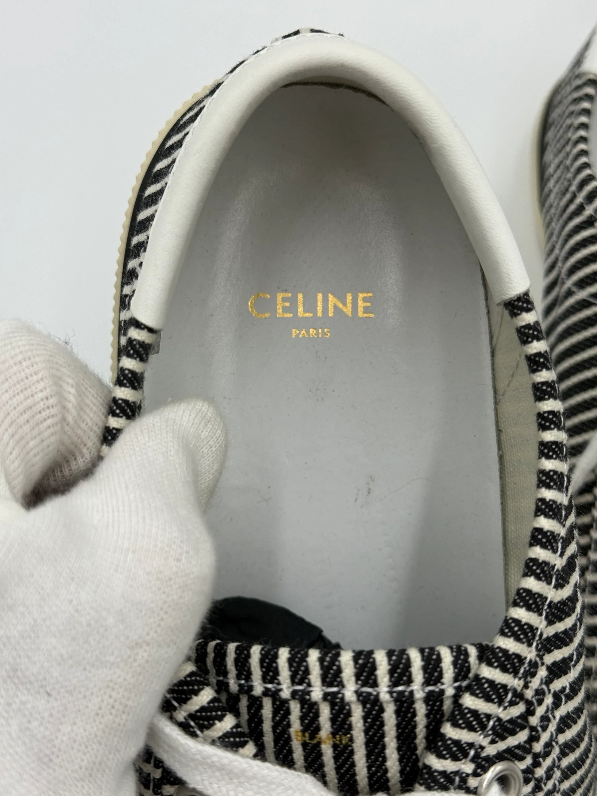 Celine-Sneakers-Low-Top-in-Tela-a-Righe-Nere-e-Bianche-69234167972164 - Pally Vintage Closet