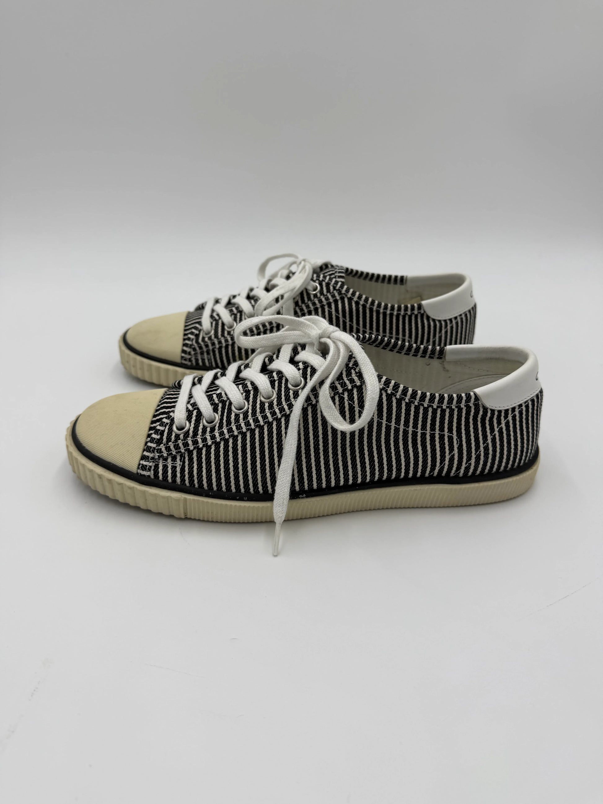 Celine-Sneakers-Low-Top-in-Tela-a-Righe-Nere-e-Bianche-69234168103236 - Pally Vintage Closet