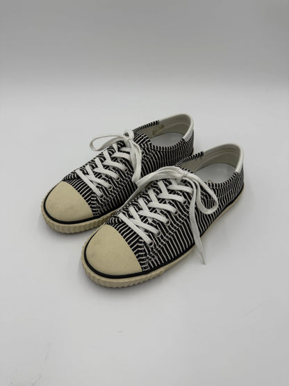 Celine-Sneakers-Low-Top-in-Tela-a-Righe-Nere-e-Bianche-69234168136004 - Pally Vintage Closet