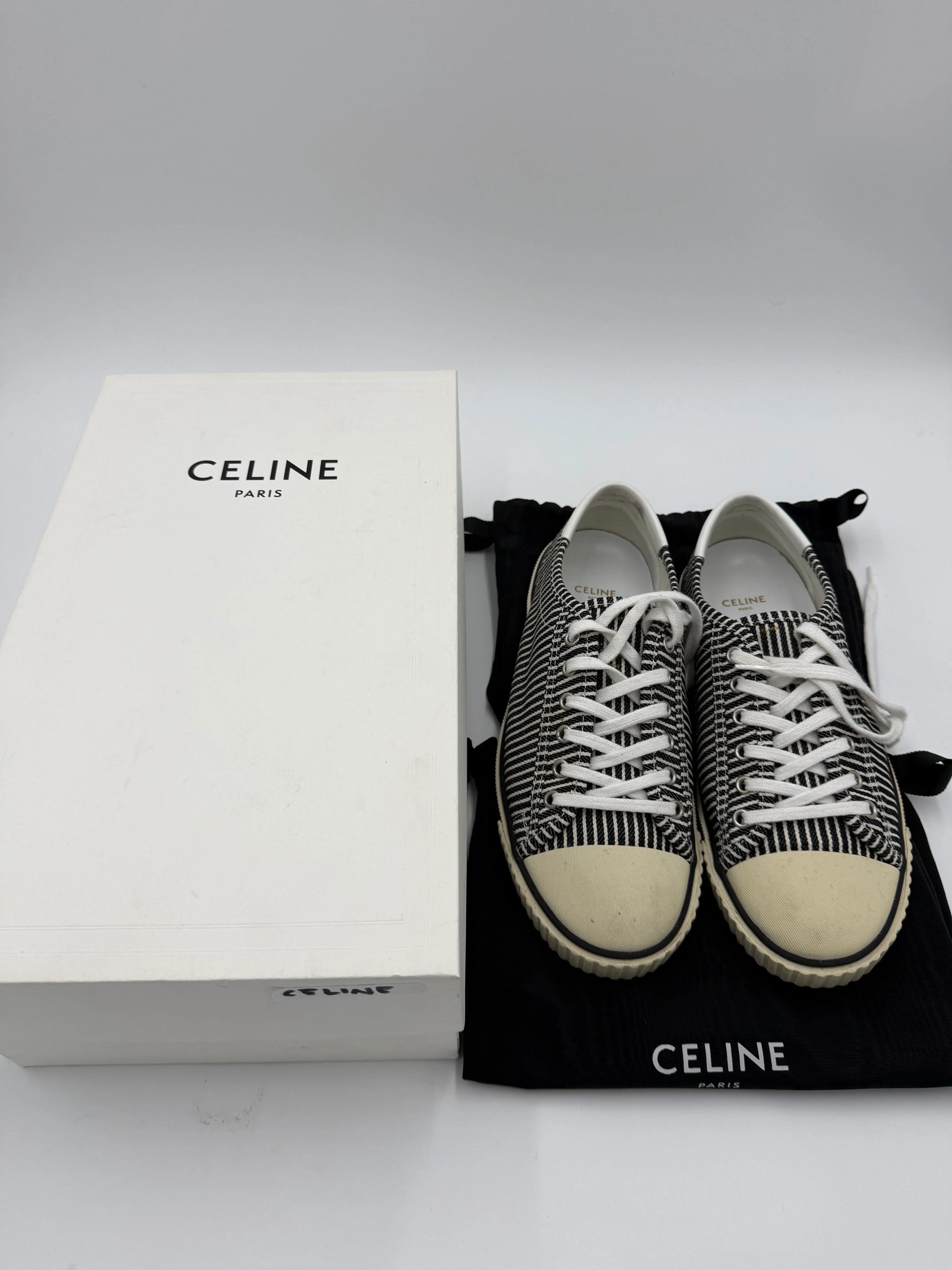 Celine-Sneakers-Low-Top-in-Tela-a-Righe-Nere-e-Bianche-69234168168772 - Pally Vintage Closet