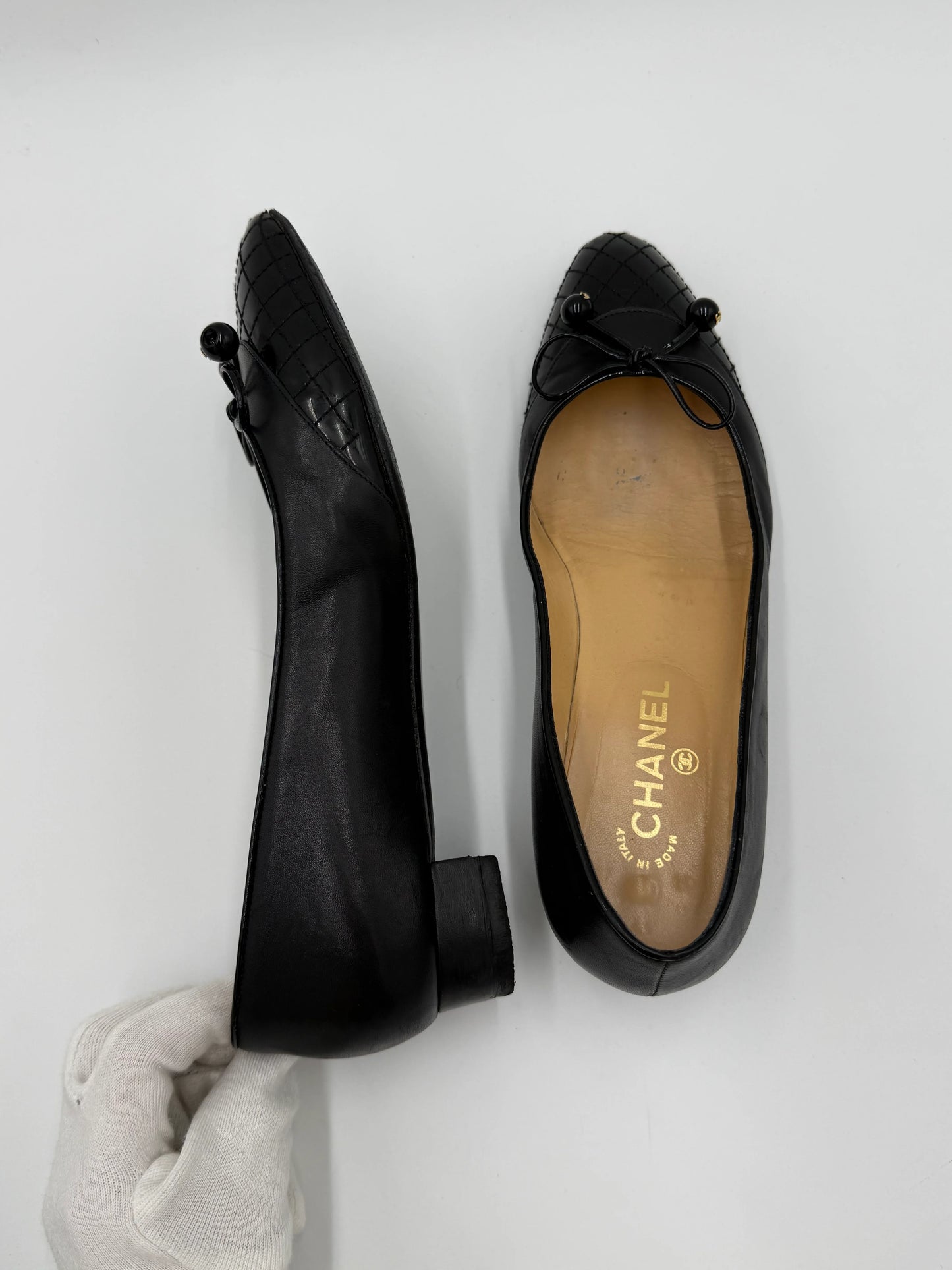 Chanel-Ballerine-Vintage-Pelle-Nera-e-Punta-Matelass-70263873634628 - Pally Vintage Closet