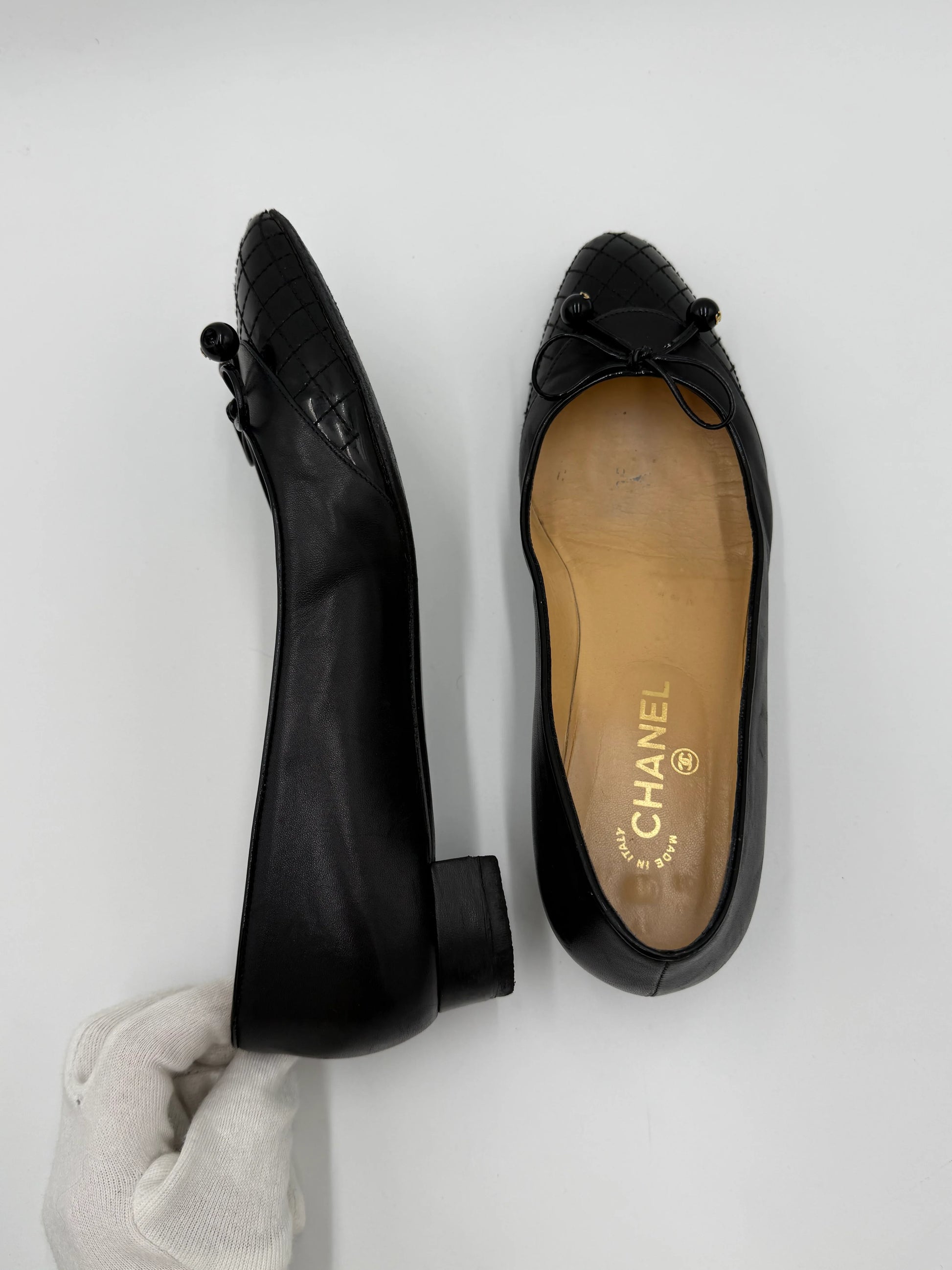 Chanel-Ballerine-Vintage-Pelle-Nera-e-Punta-Matelass-70263873634628 - Pally Vintage Closet