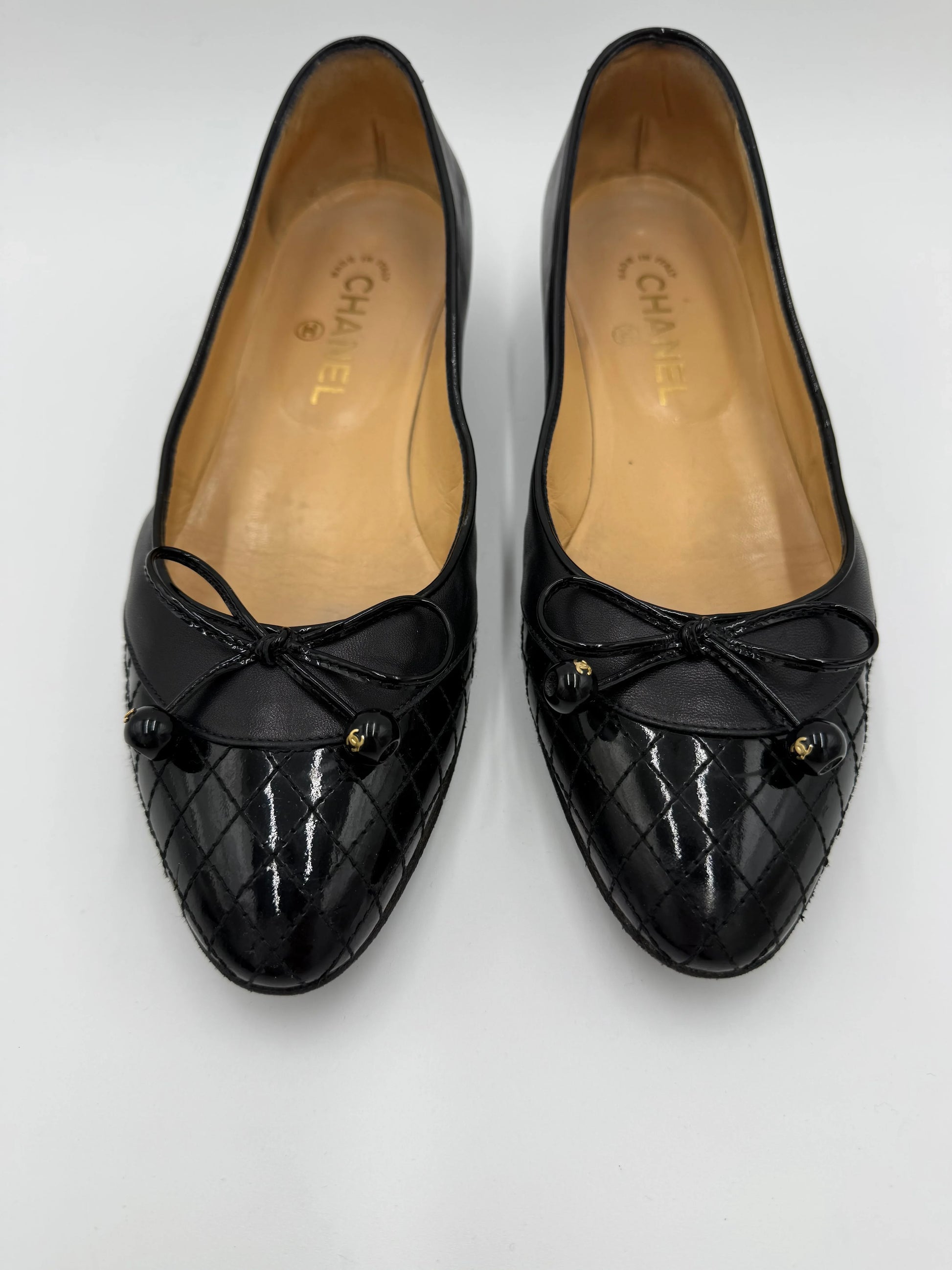 Chanel-Ballerine-Vintage-Pelle-Nera-e-Punta-Matelass-70263873798468 - Pally Vintage Closet