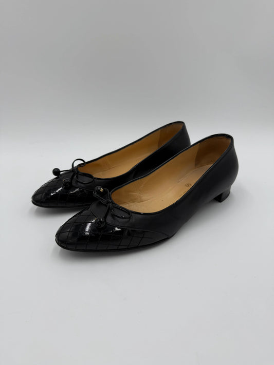 Chanel-Ballerine-Vintage-Pelle-Nera-e-Punta-Matelass-70263873995076 - Pally Vintage Closet