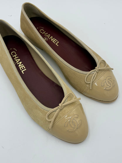 Chanel Beige Suede and Patent Leather Ballerinas