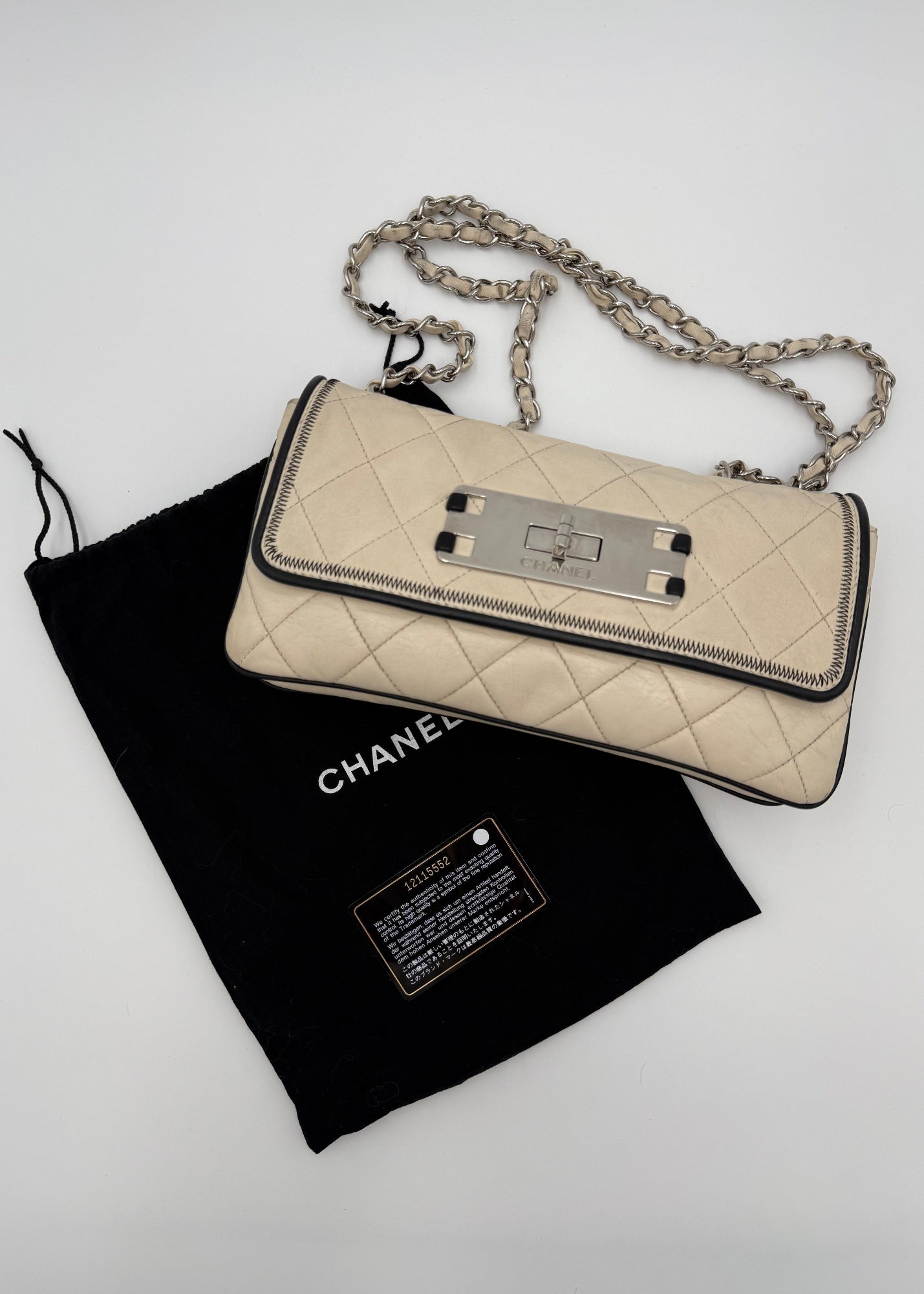 Chanel Borsa 2.55 Vintage in Pelle Trapuntata Bianco Avorio