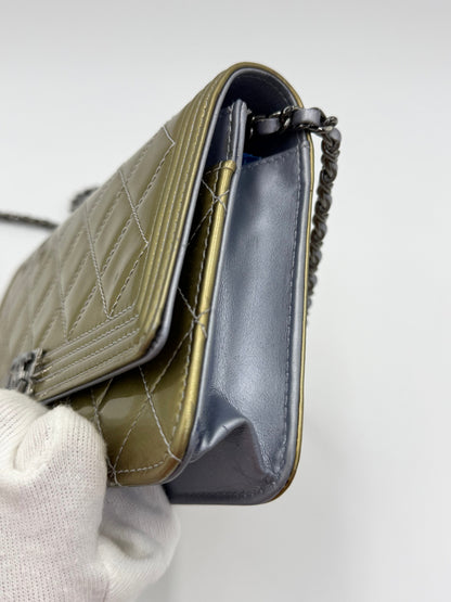 Chanel Borsa Boy Wallet on Chain Matelassé in Vernice Oro - Pally Vintage Closet