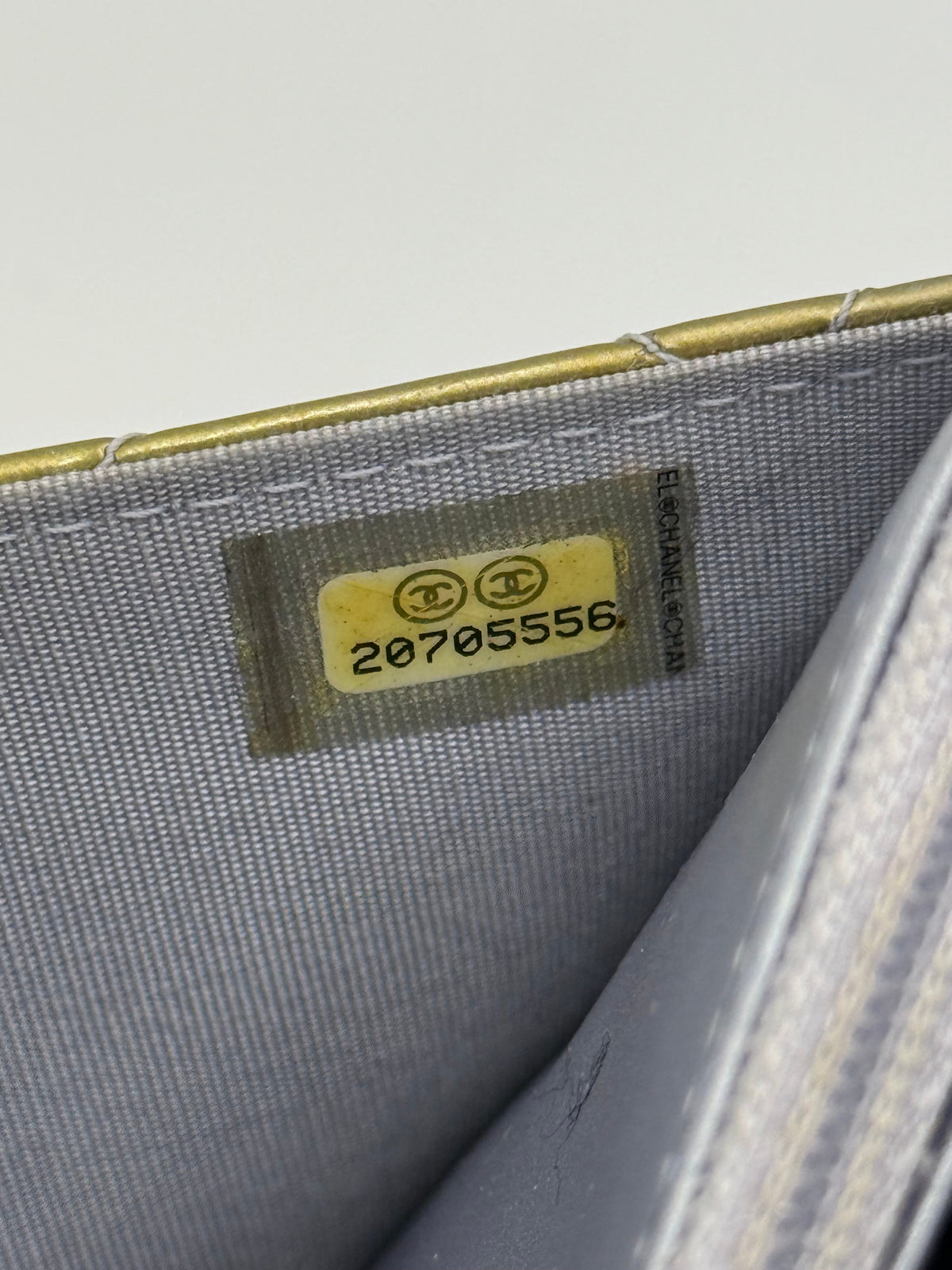 Chanel Borsa Boy Wallet on Chain Matelassé in Vernice Oro - Pally Vintage Closet