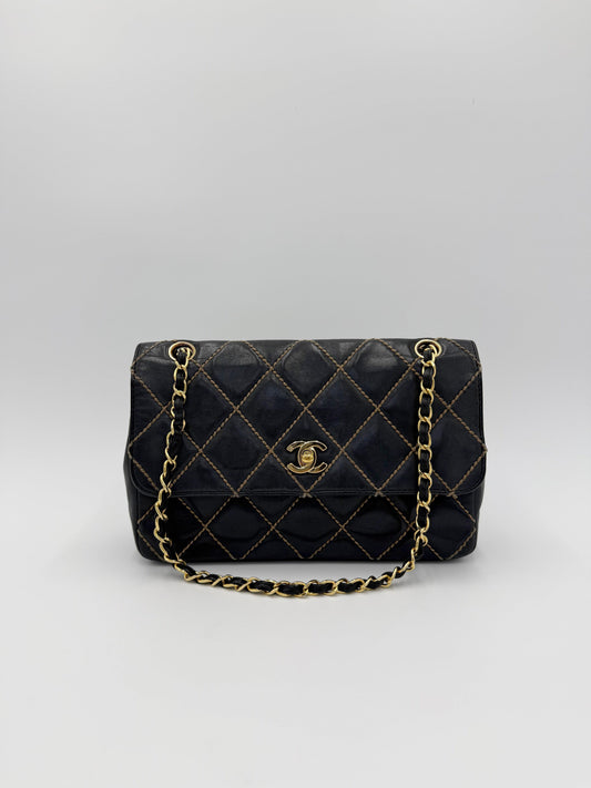 Chanel Borsa Classic Flap Vintage Nera con Cuciture Beige - Pally Vintage Closet