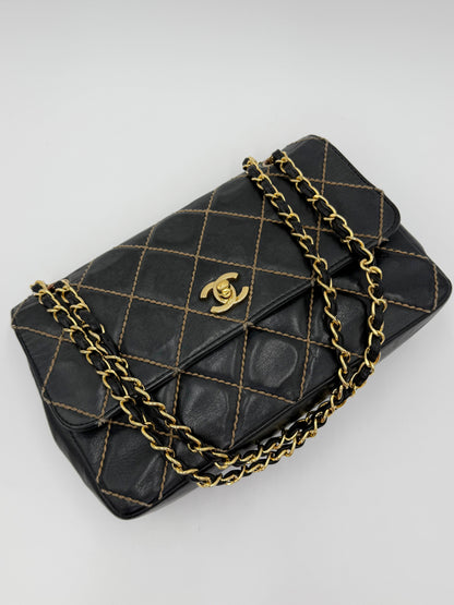 Chanel Borsa Classic Flap Vintage Nera con Cuciture Beige - Pally Vintage Closet