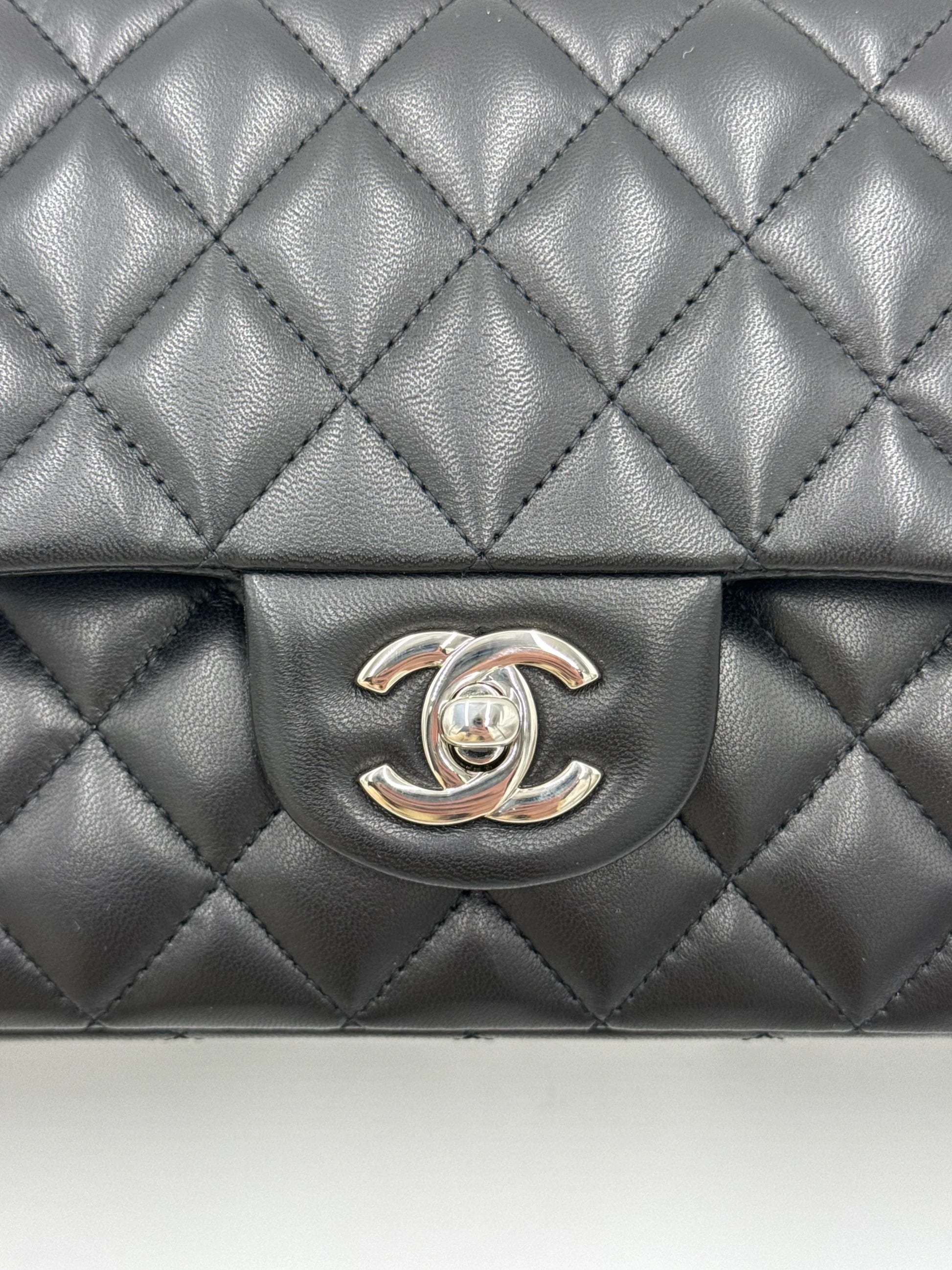 8EA5897E-6EA0-4A73-8511-BC11906A4848 - Pally Vintage Closet