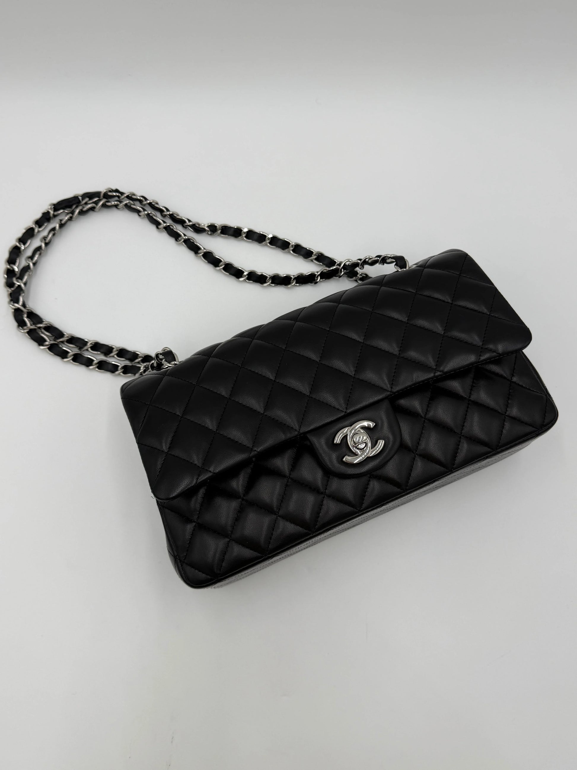 8721555B-D1C1-462A-A73F-7B5A3846741A - Pally Vintage Closet