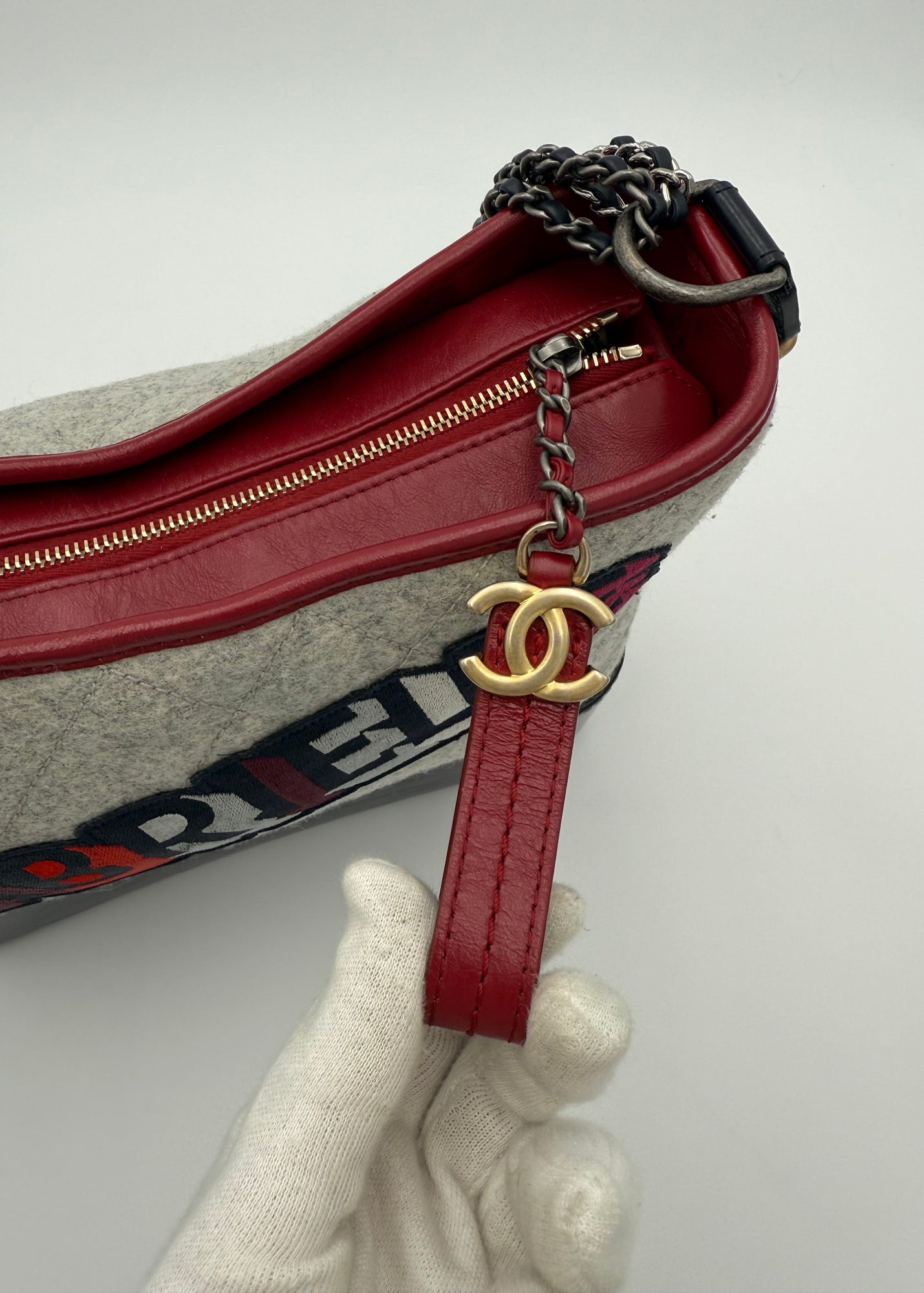 Chanel Borsa Gabrielle in Tweed Grigio e Pelle Blu