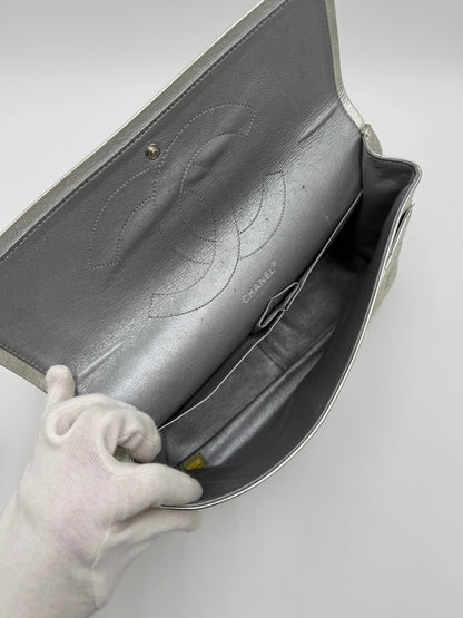 Chanel-Borsa-Reissue-2-55-Classic-227-Jumbo-Argento-Metallizzato-68801295614276 - Pally Vintage Closet