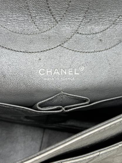 Chanel-Borsa-Reissue-2-55-Classic-227-Jumbo-Argento-Metallizzato-68801295647044 - Pally Vintage Closet