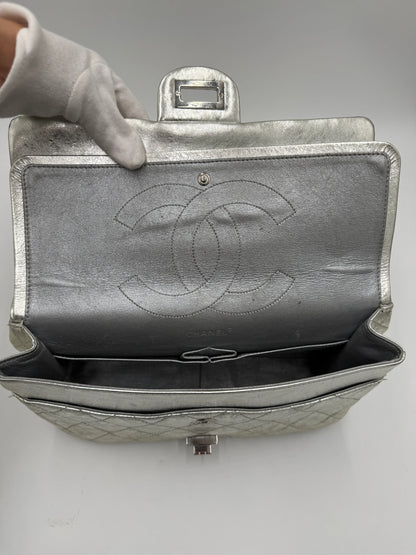Chanel-Borsa-Reissue-2-55-Classic-227-Jumbo-Argento-Metallizzato-68801295679812 - Pally Vintage Closet