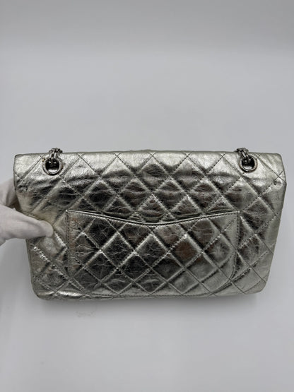 Chanel-Borsa-Reissue-2-55-Classic-227-Jumbo-Argento-Metallizzato-68801295810884 - Pally Vintage Closet