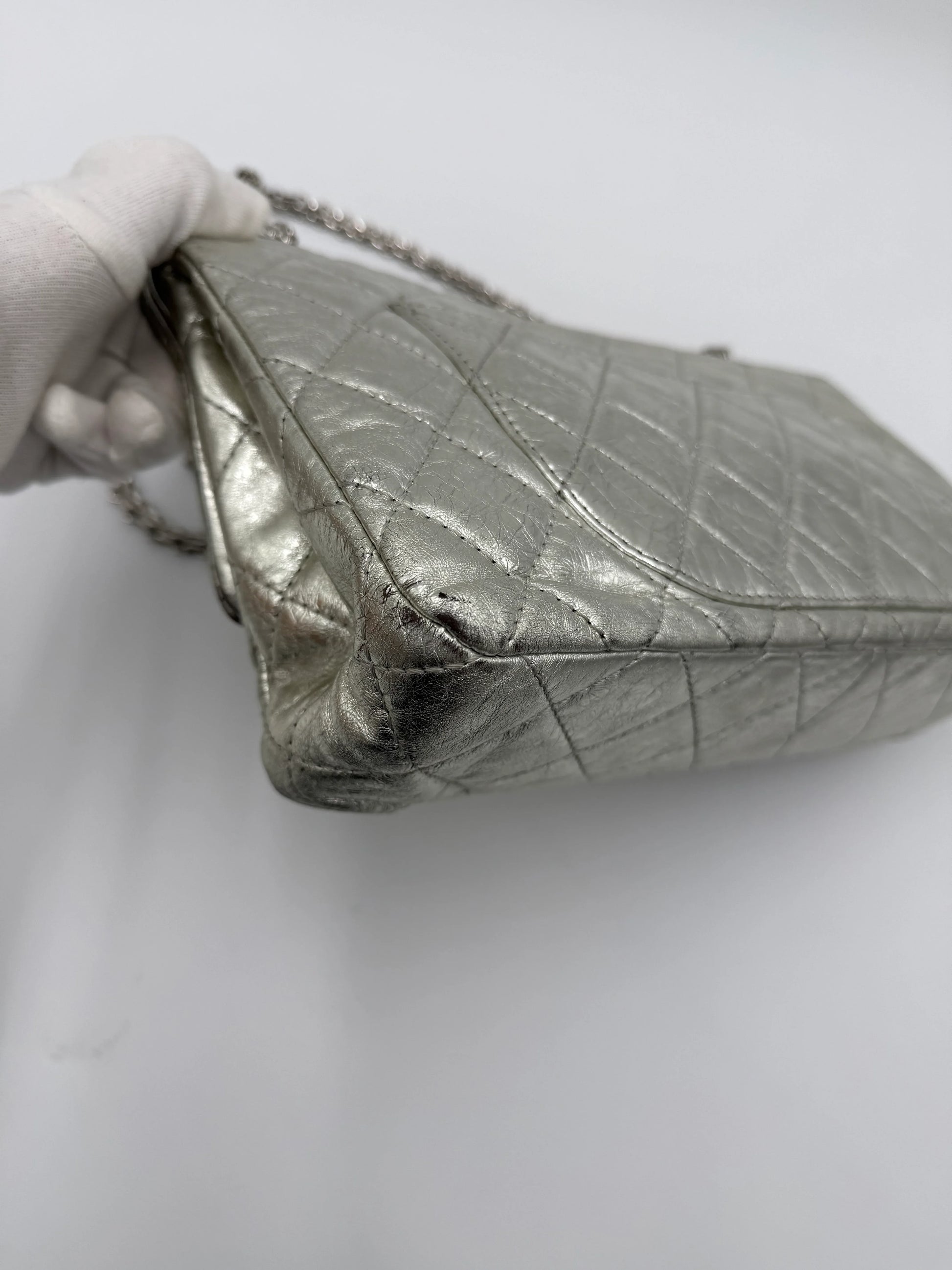 Chanel-Borsa-Reissue-2-55-Classic-227-Jumbo-Argento-Metallizzato-68801295876420 - Pally Vintage Closet