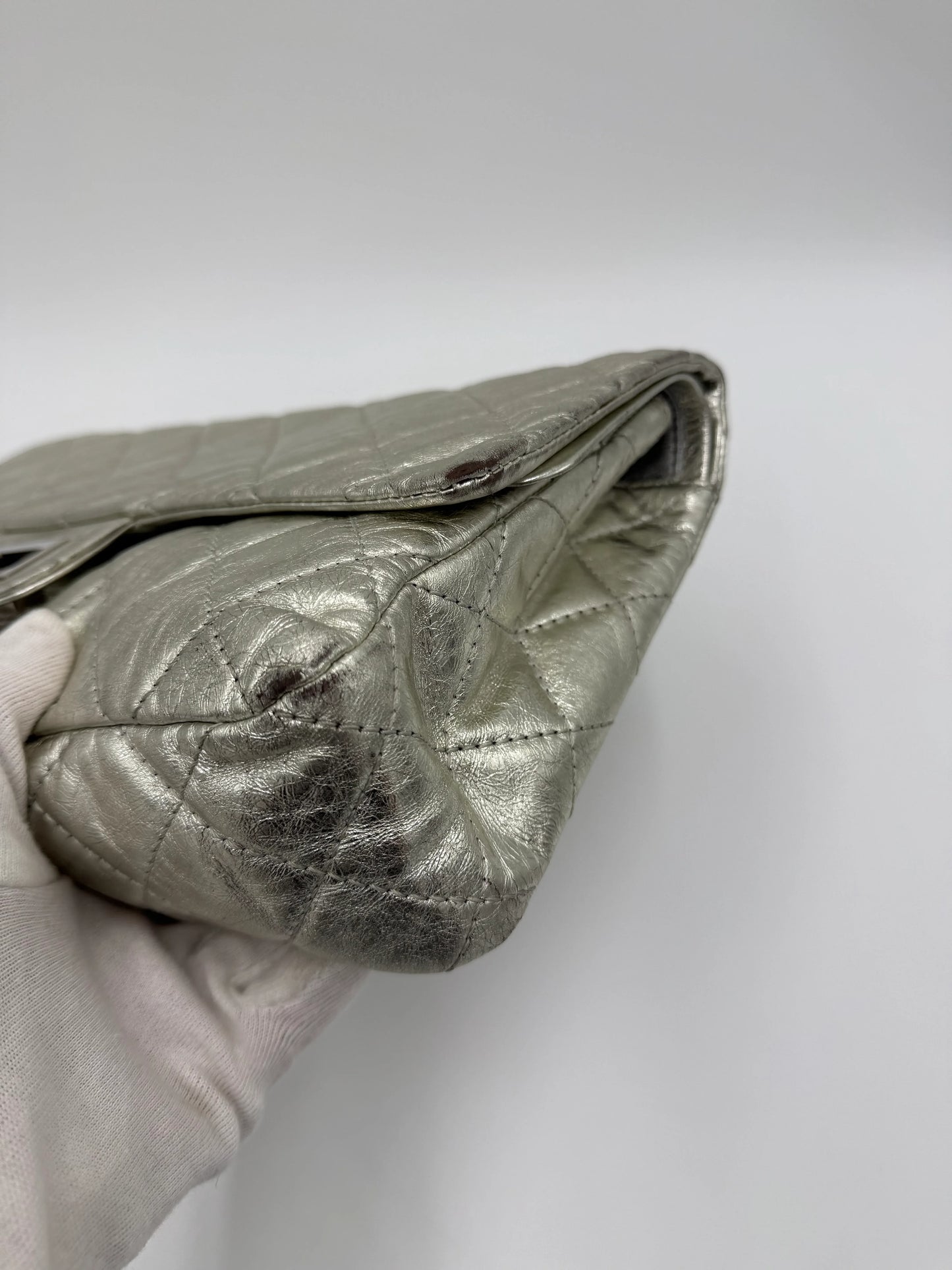 Chanel-Borsa-Reissue-2-55-Classic-227-Jumbo-Argento-Metallizzato-68801295941956 - Pally Vintage Closet