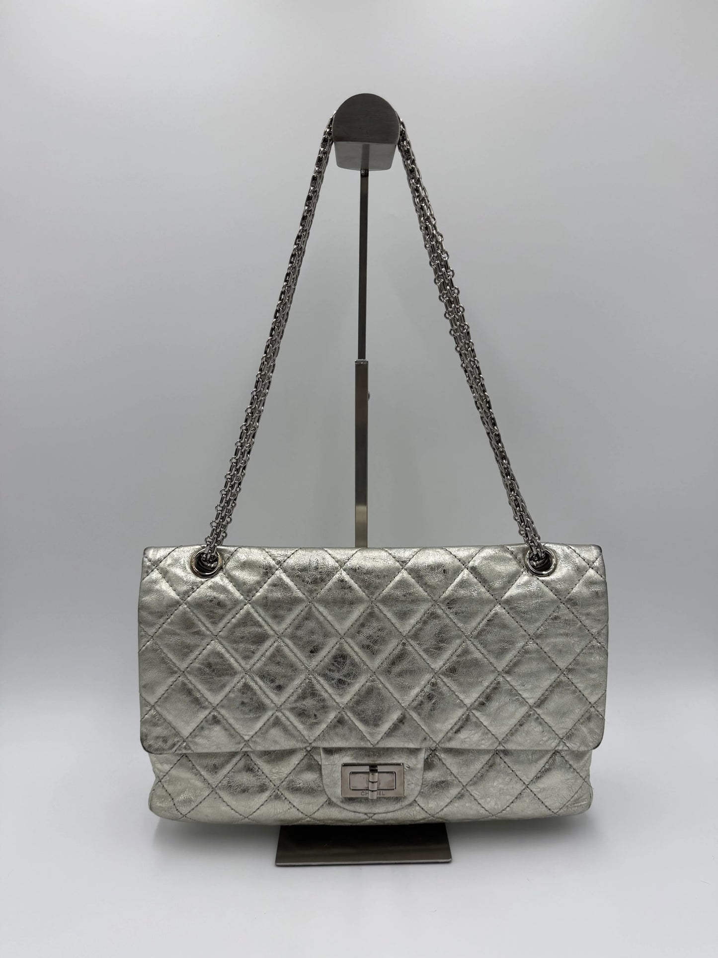 Chanel-Borsa-Reissue-2-55-Classic-227-Jumbo-Argento-Metallizzato-68801296204100 - Pally Vintage Closet