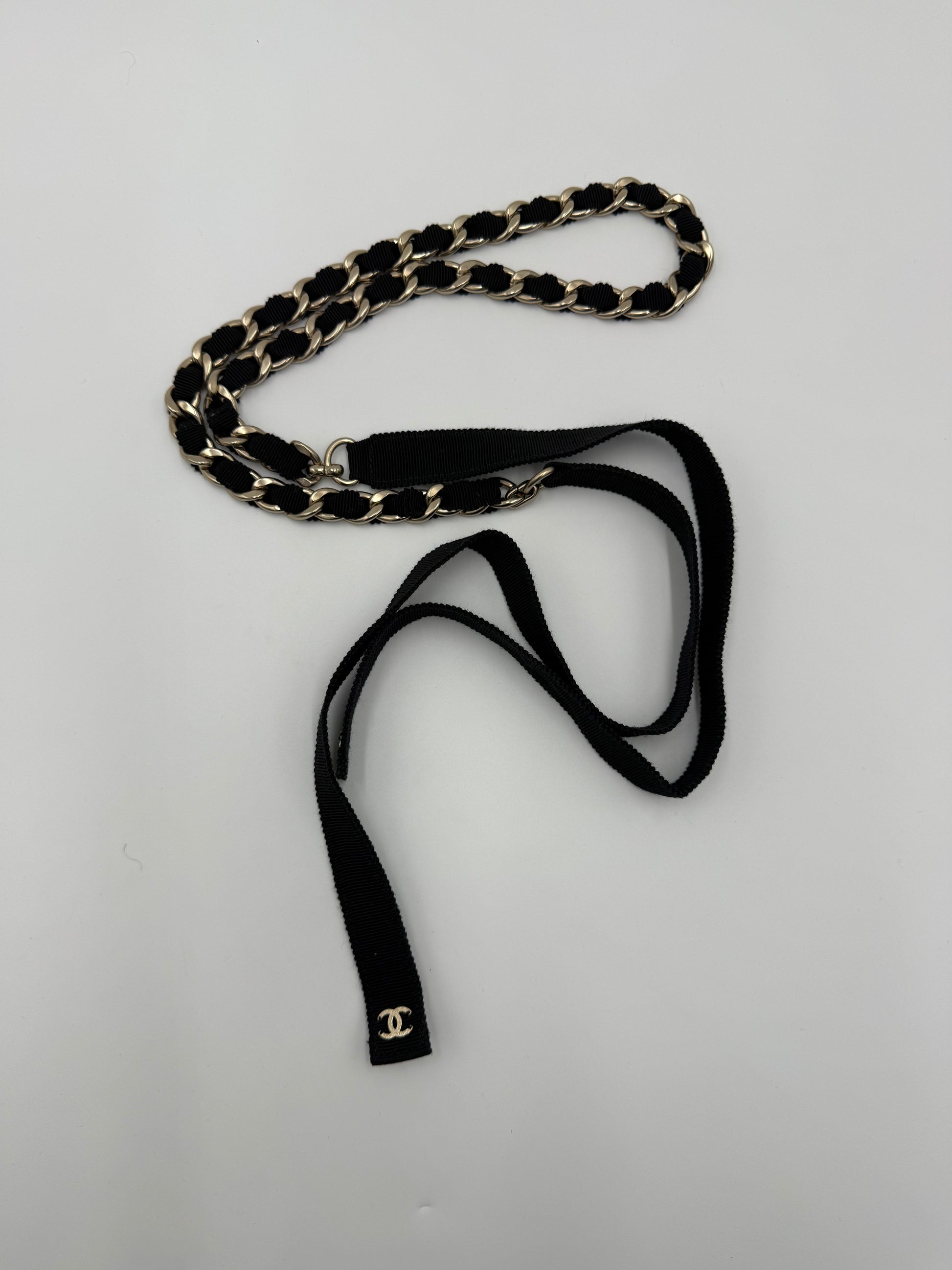 Chanel Cintura a Catena con Nastro in Gros-Grain e Fiocco - Pally Vintage Closet