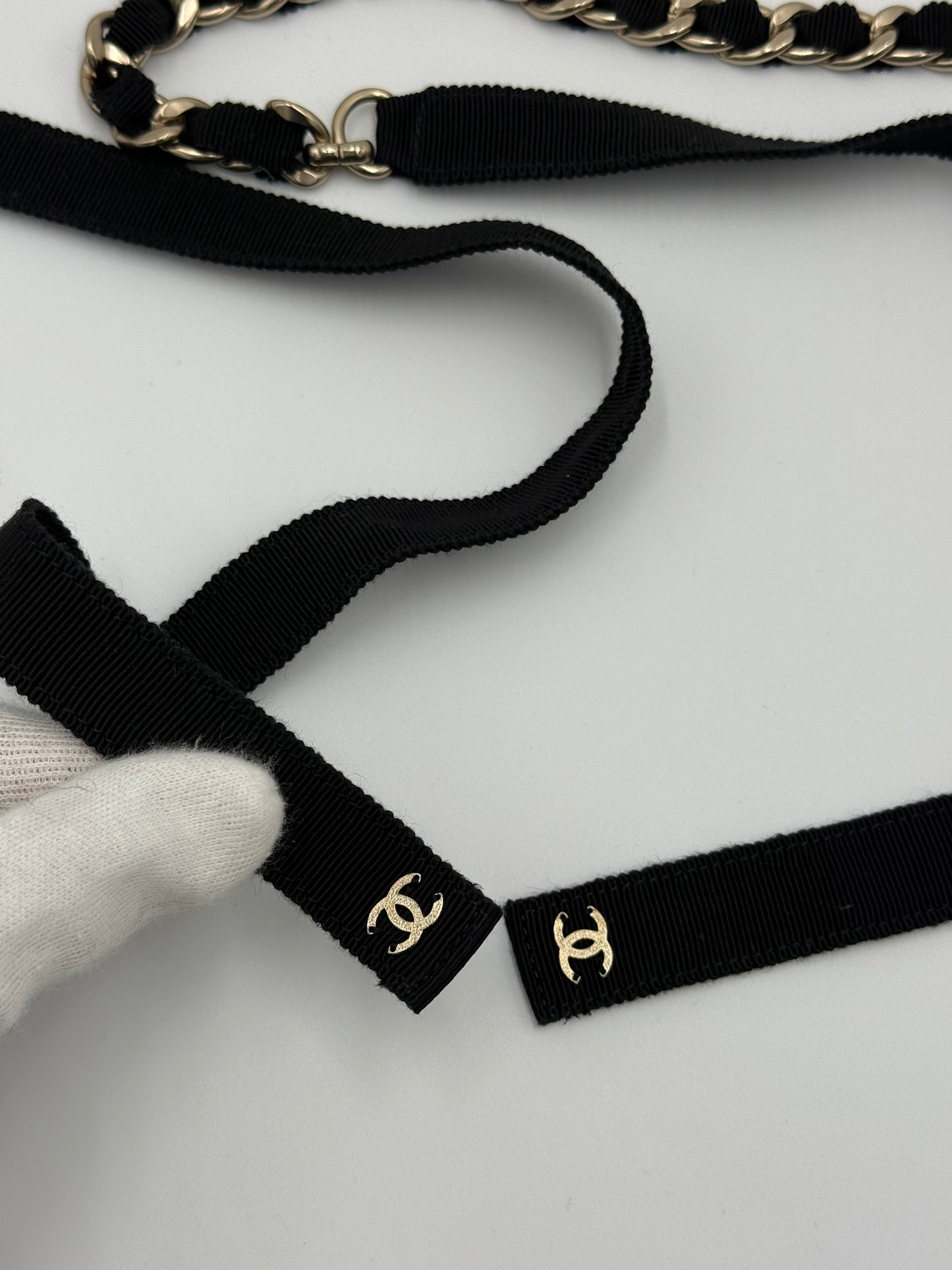 Chanel Cintura a Catena con Nastro in Gros-Grain e Fiocco - Pally Vintage Closet