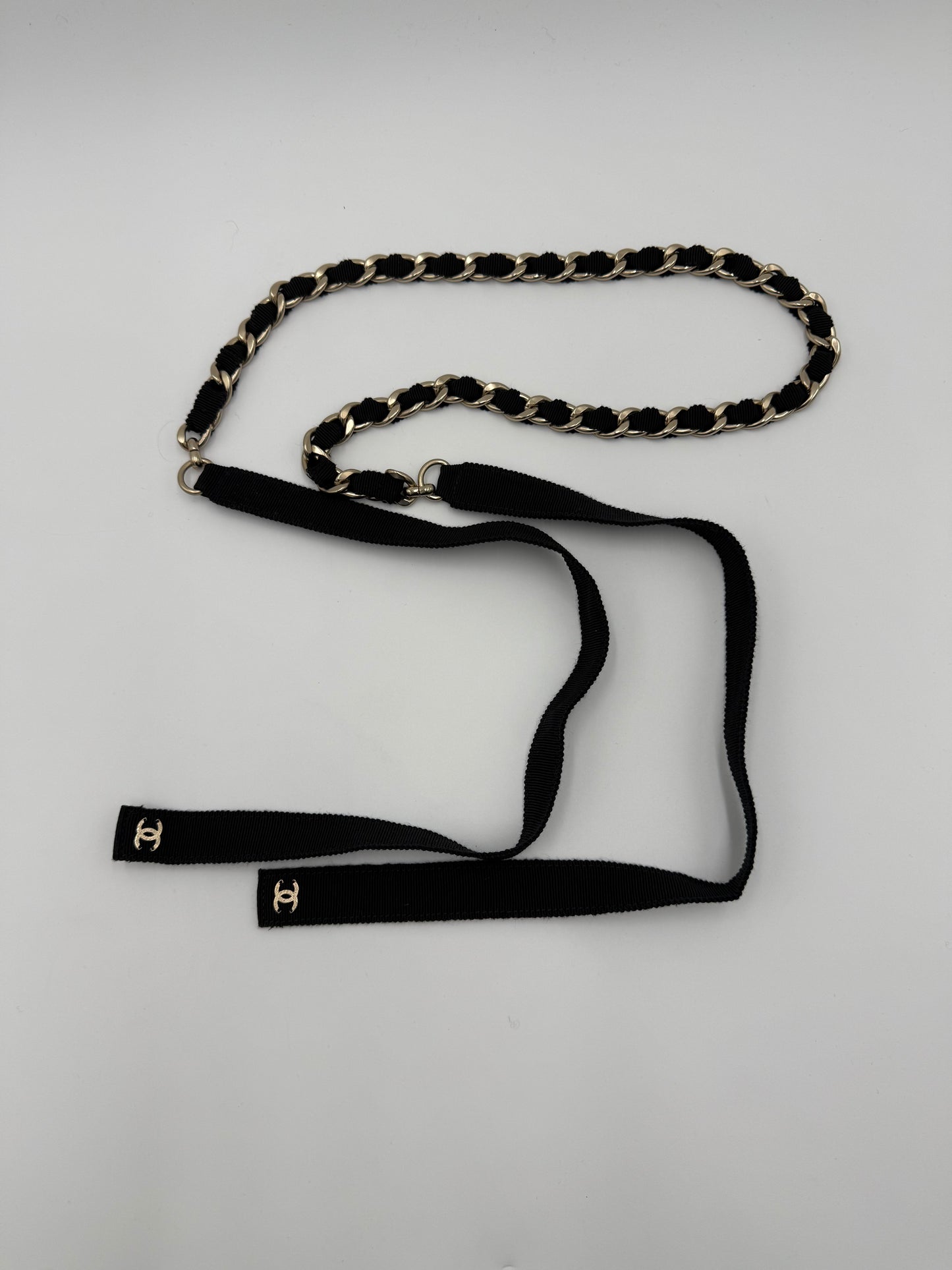 Chanel Cintura a Catena con Nastro in Gros-Grain e Fiocco - Pally Vintage Closet