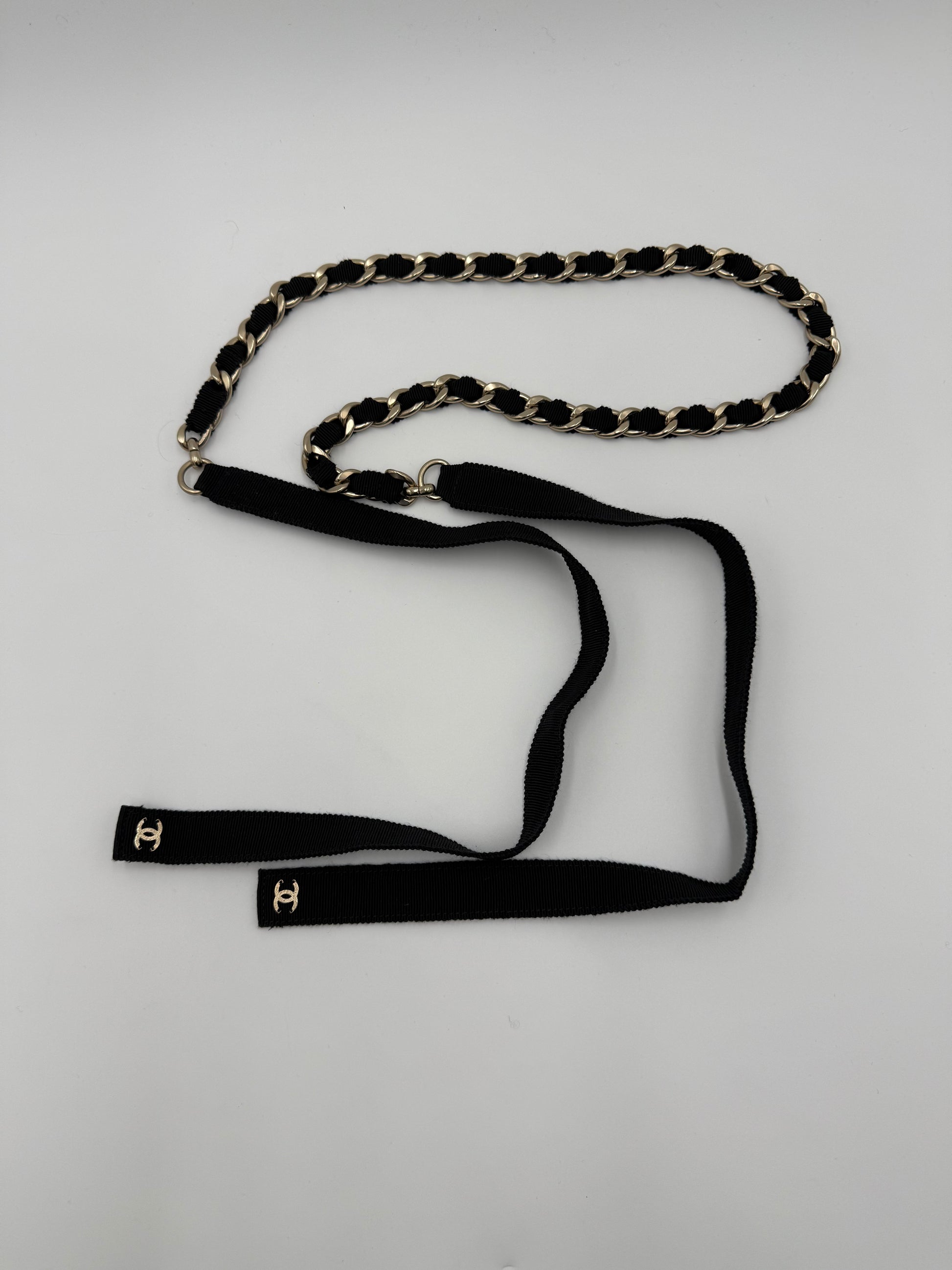 Chanel Cintura a Catena con Nastro in Gros-Grain e Fiocco - Pally Vintage Closet