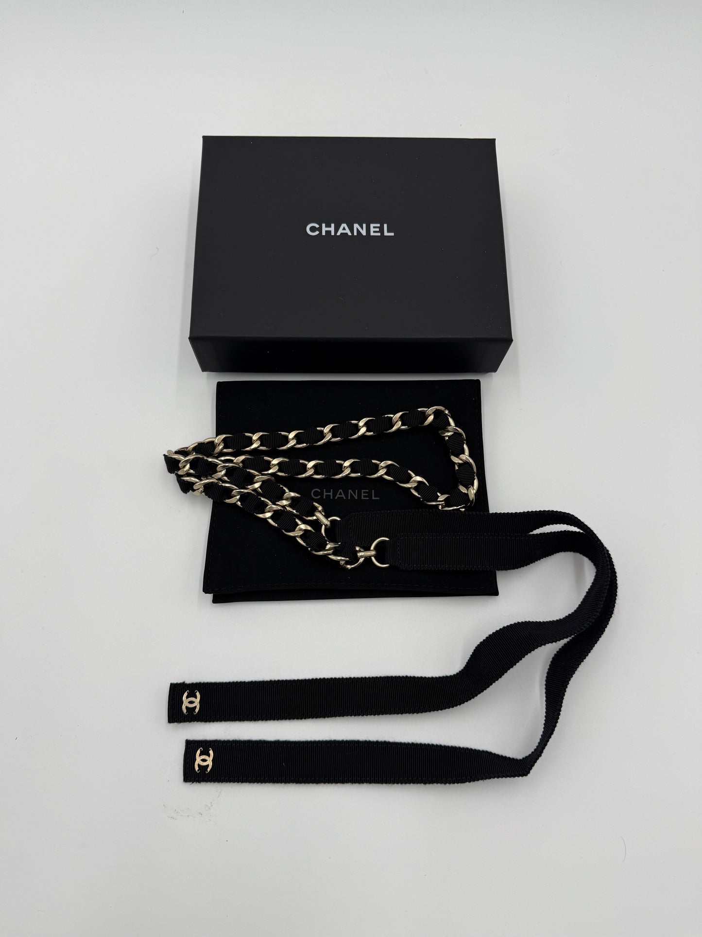 Chanel Cintura a Catena con Nastro in Gros-Grain e Fiocco - Pally Vintage Closet