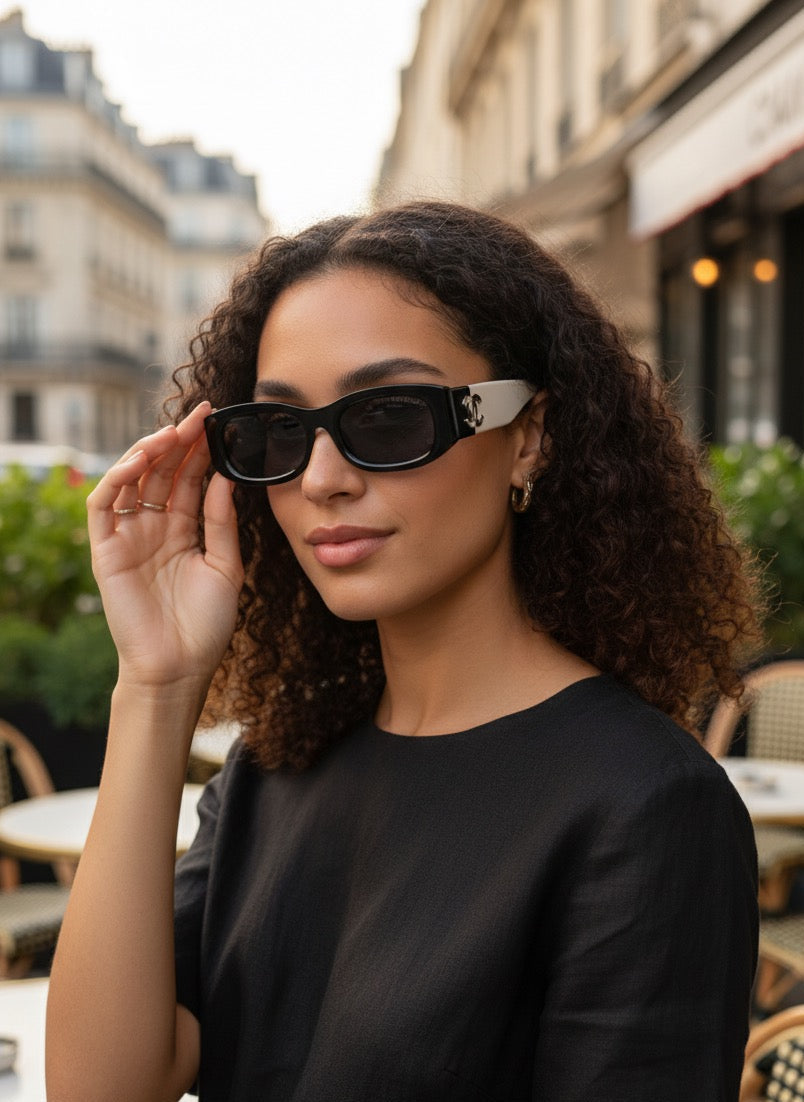 Chanel Occhiali da Sole Rettangolari Bicolore con Logo CC - Pally Vintage Closet