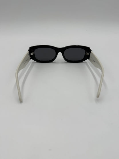 Chanel-Occhiali-da-Sole-Rettangolari-Bicolore-con-Logo-CC-68446101864772 - Pally Vintage Closet