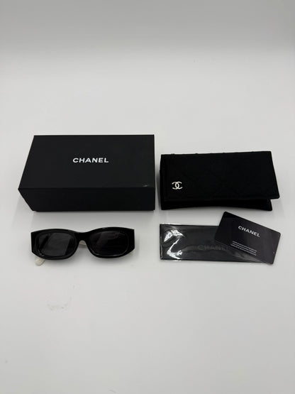 Chanel-Occhiali-da-Sole-Rettangolari-Bicolore-con-Logo-CC-68446101995844 - Pally Vintage Closet