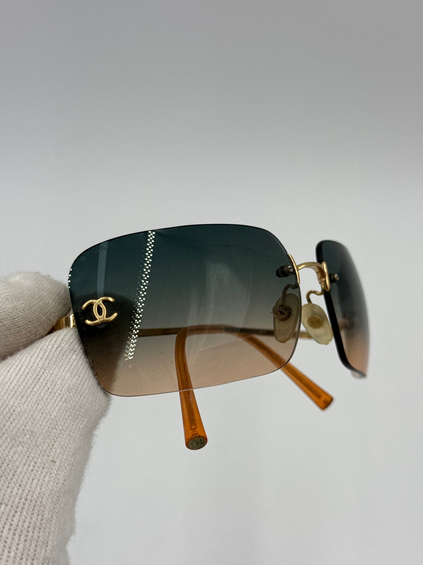 Chanel Occhiali da Sole Vintage 4017 con Strass e Lenti Sfumate