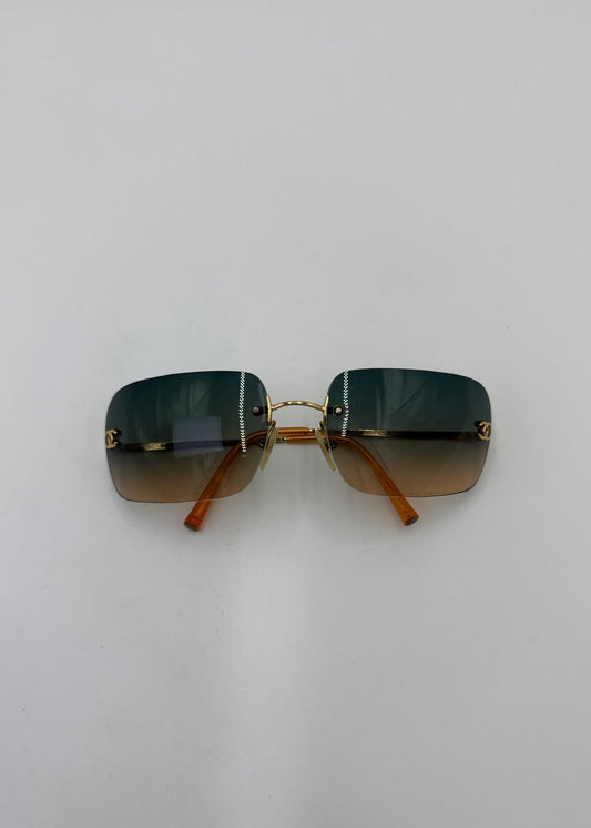Chanel Occhiali da Sole Vintage 4017 con Strass e Lenti Sfumate - Pally Vintage Closet