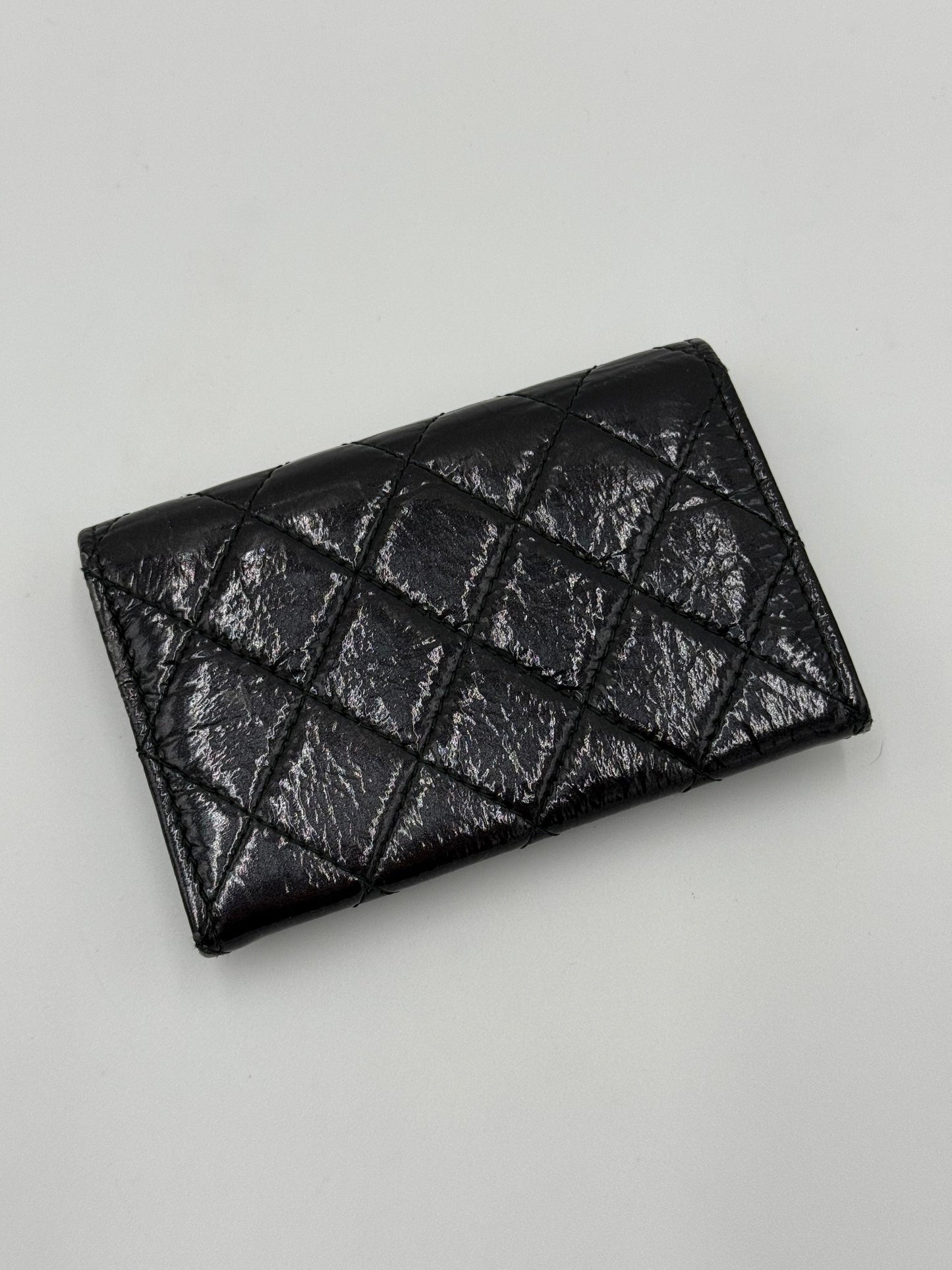 Chanel-Portacarte-e-Portamonete-Matelass-in-Pelle-Lucida-Nero-70560868532548 - Pally Vintage Closet