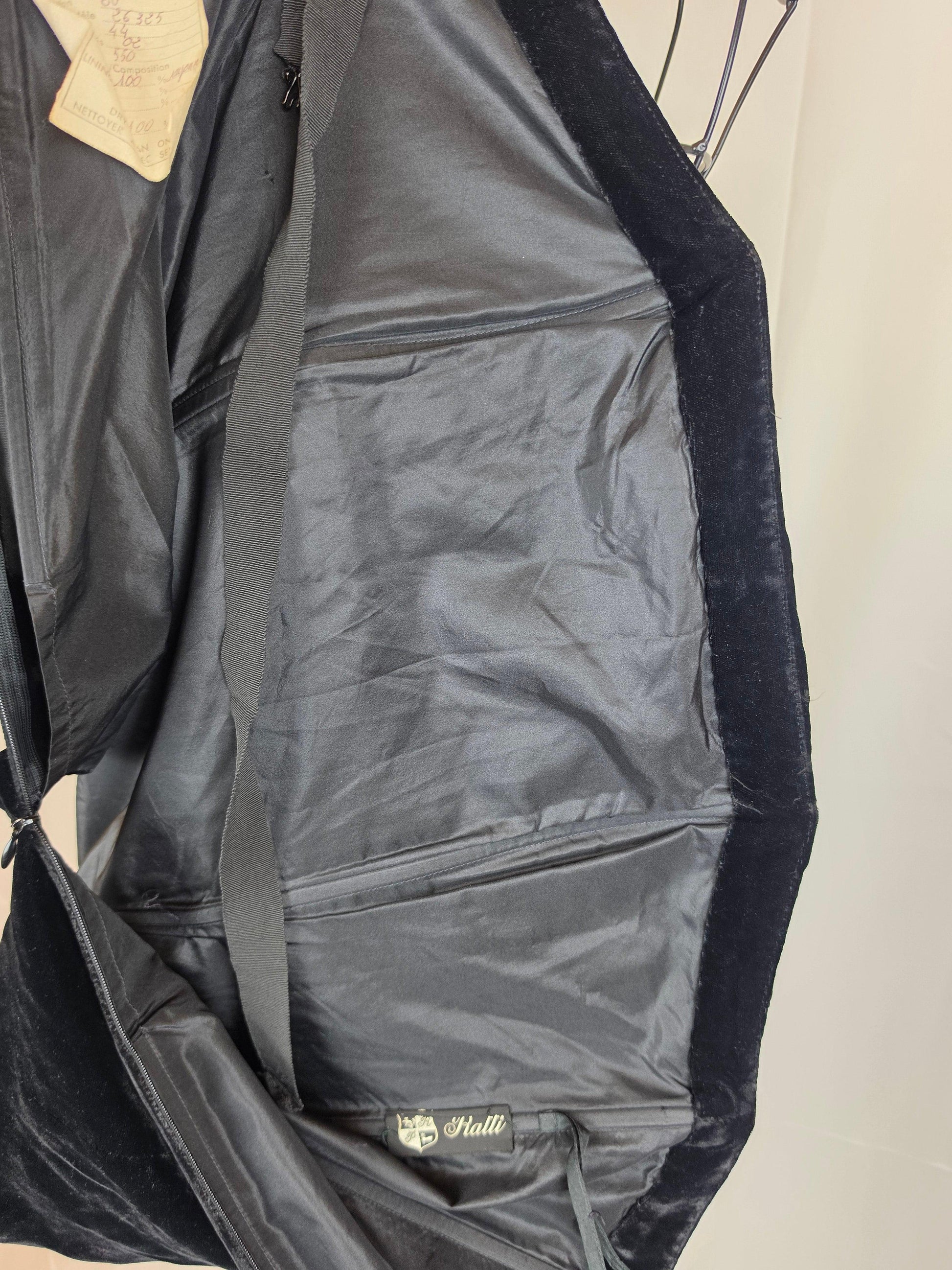 Chanel-Top-Vintage-Senza-Spalline-in-Velluto-Nero-70401927184708 - Pally Vintage Closet