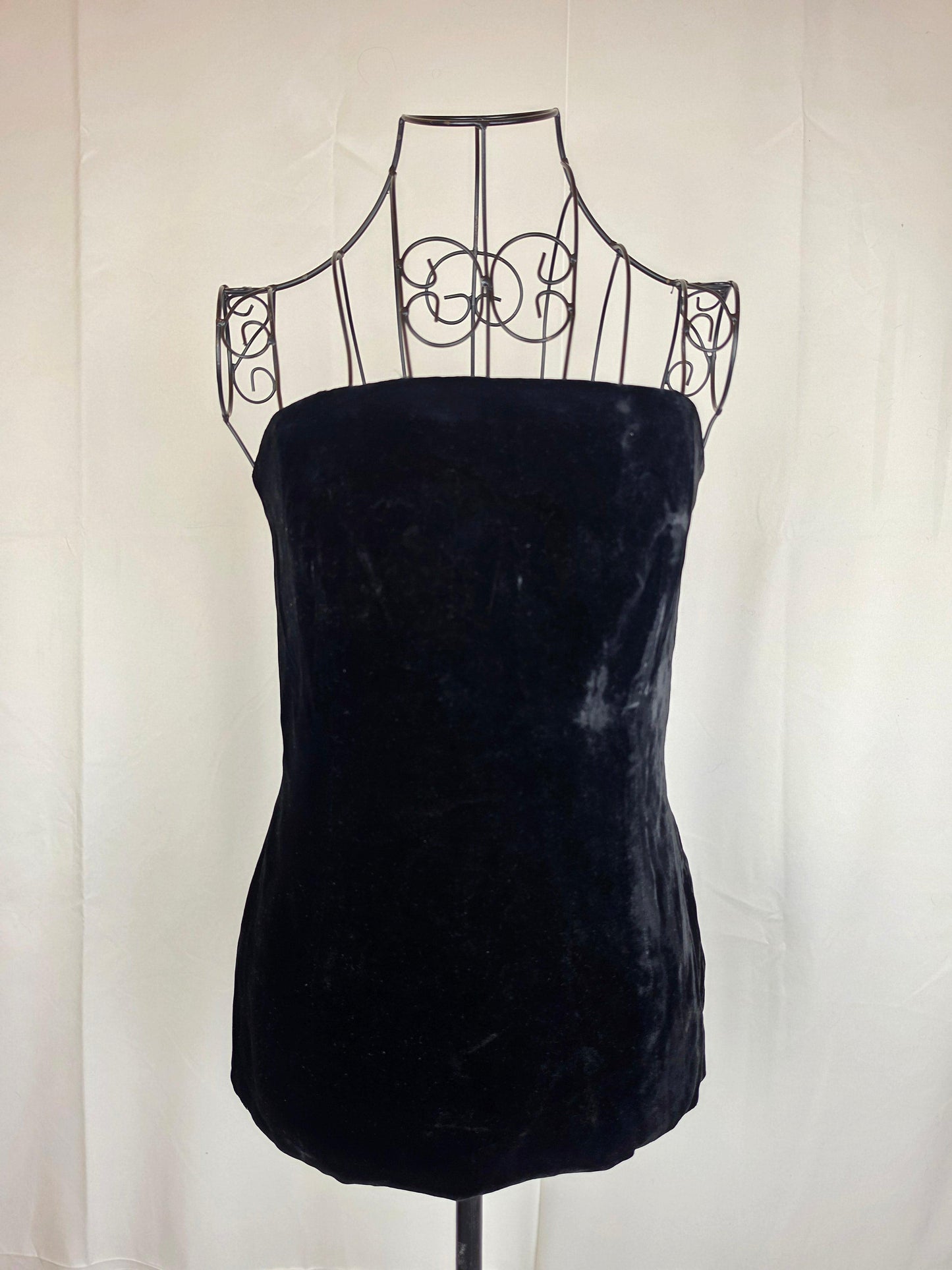 Chanel-Top-Vintage-Senza-Spalline-in-Velluto-Nero-70401927348548 - Pally Vintage Closet
