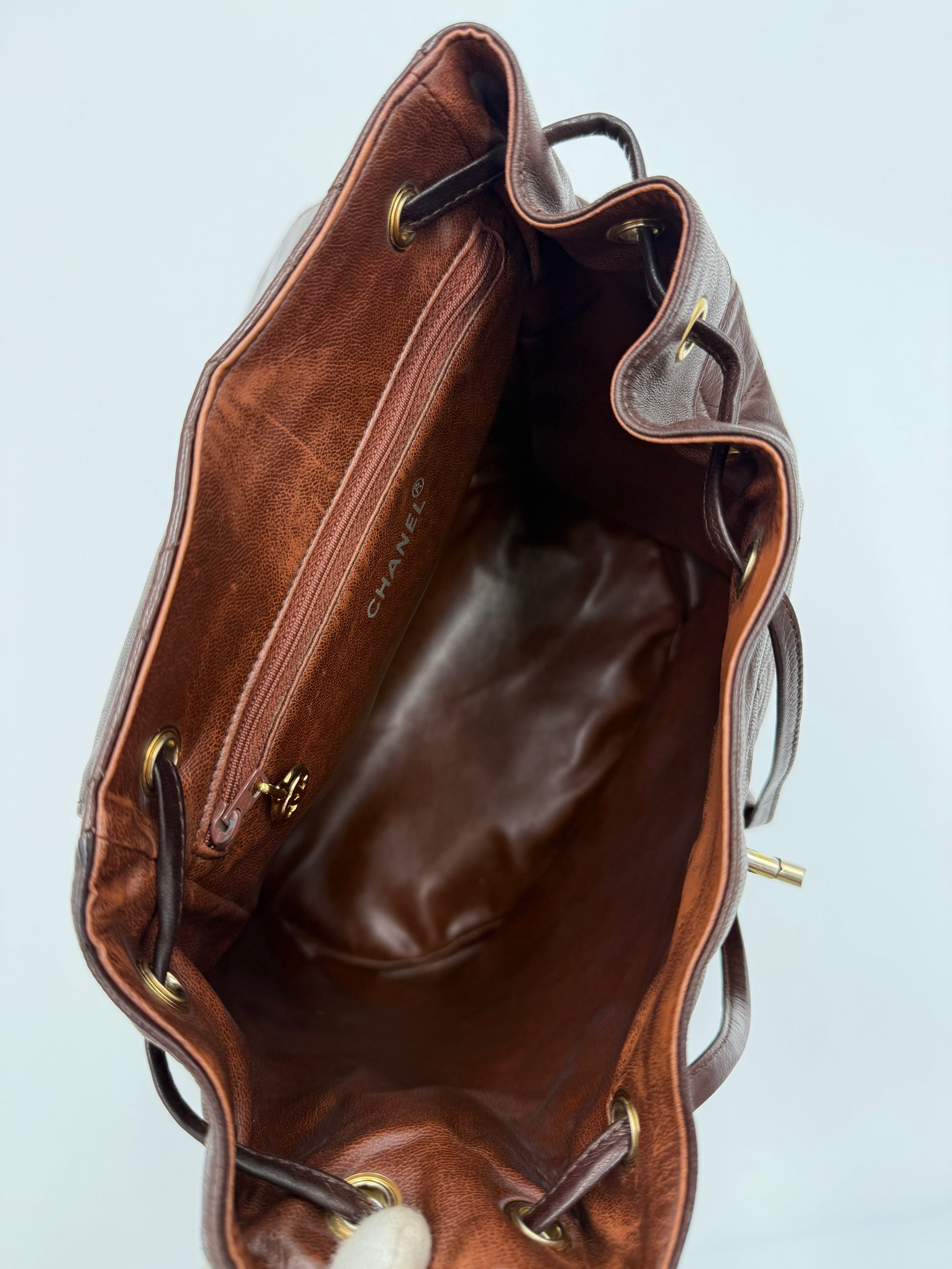 Chanel Zaino Vintage in Pelle Matelassé Marrone Scuro - Pally Vintage Closet