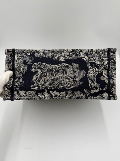 Christian-Dior-Borsa-Book-Tote-Toile-de-Jouy-Sauvage-Blu-Navy-e-Crema-70493928194372 - Pally Vintage Closet