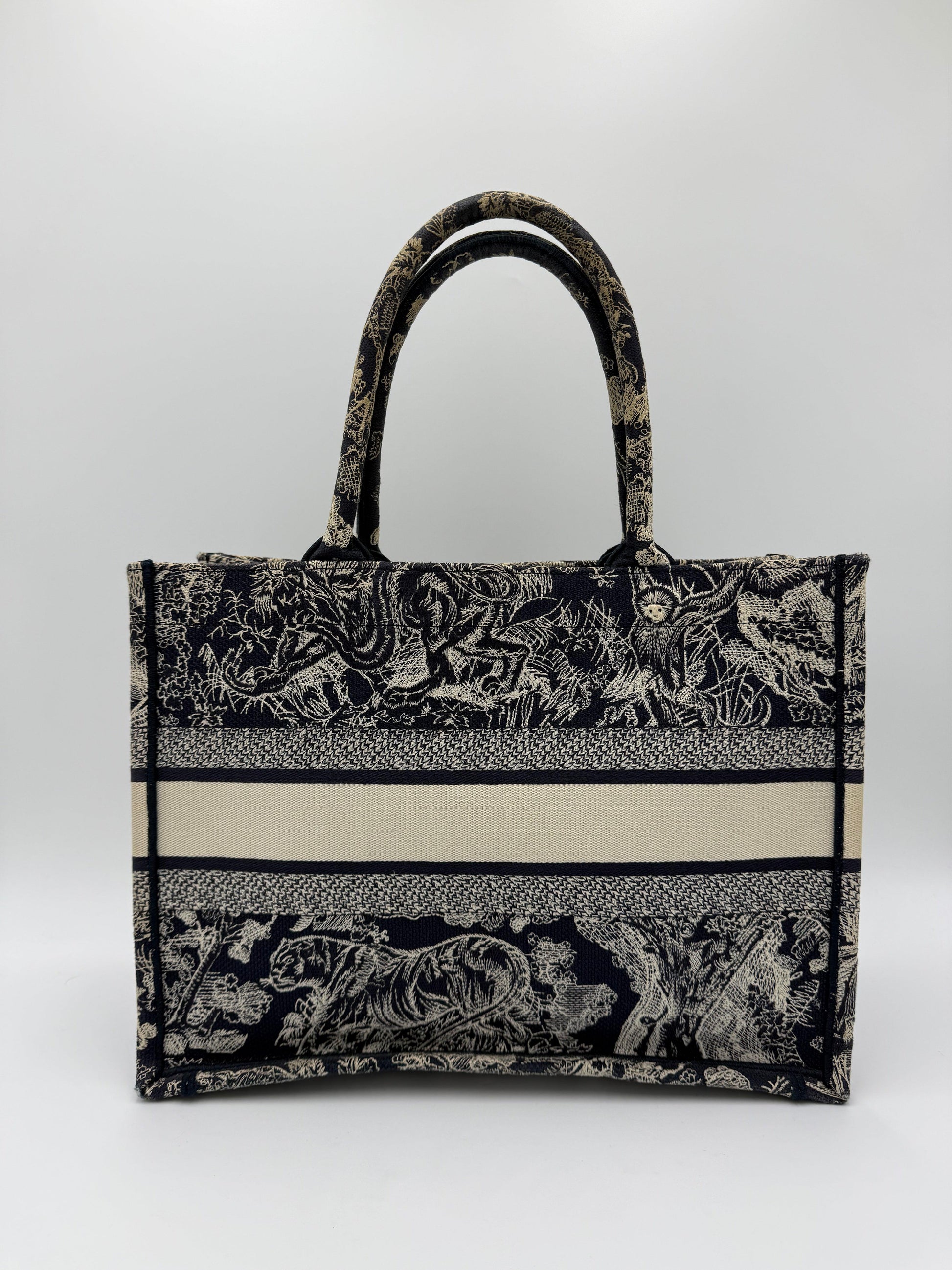 Christian-Dior-Borsa-Book-Tote-Toile-de-Jouy-Sauvage-Blu-Navy-e-Crema-70493928259908 - Pally Vintage Closet