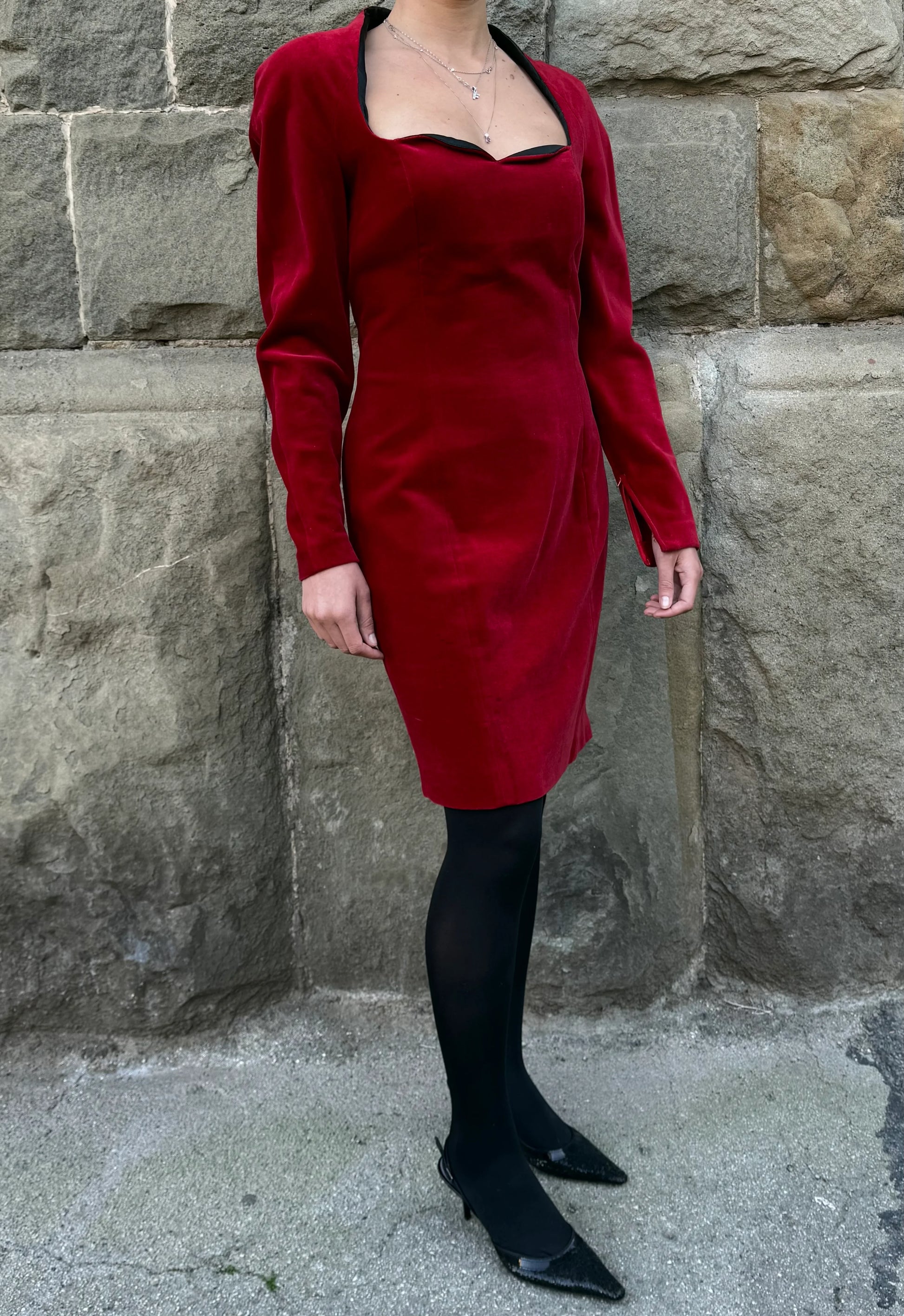 Christian-Dior-Coordonn-s-Abito-Vintage-in-Velluto-Rosso-Cremisi-70300490891588 - Pally Vintage Closet