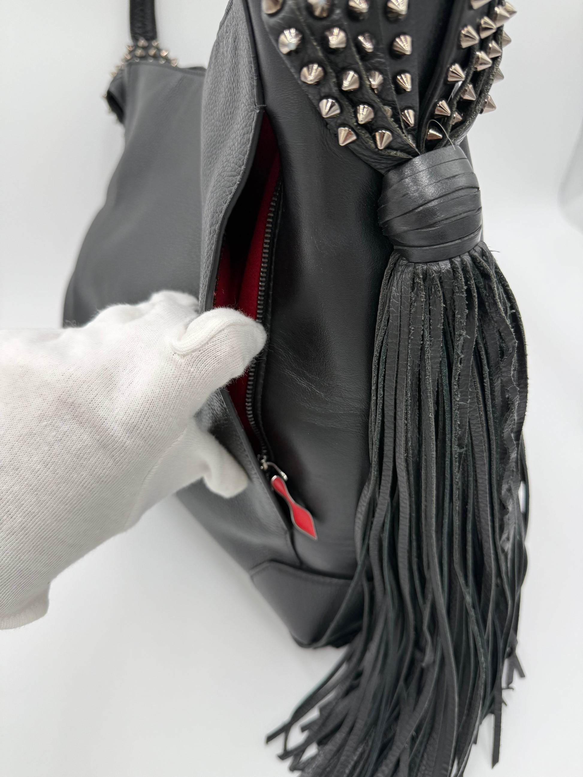 Christian Louboutin Borsa Eloise a Spalla con Borchie e Frange Nera - Pally Vintage Closet