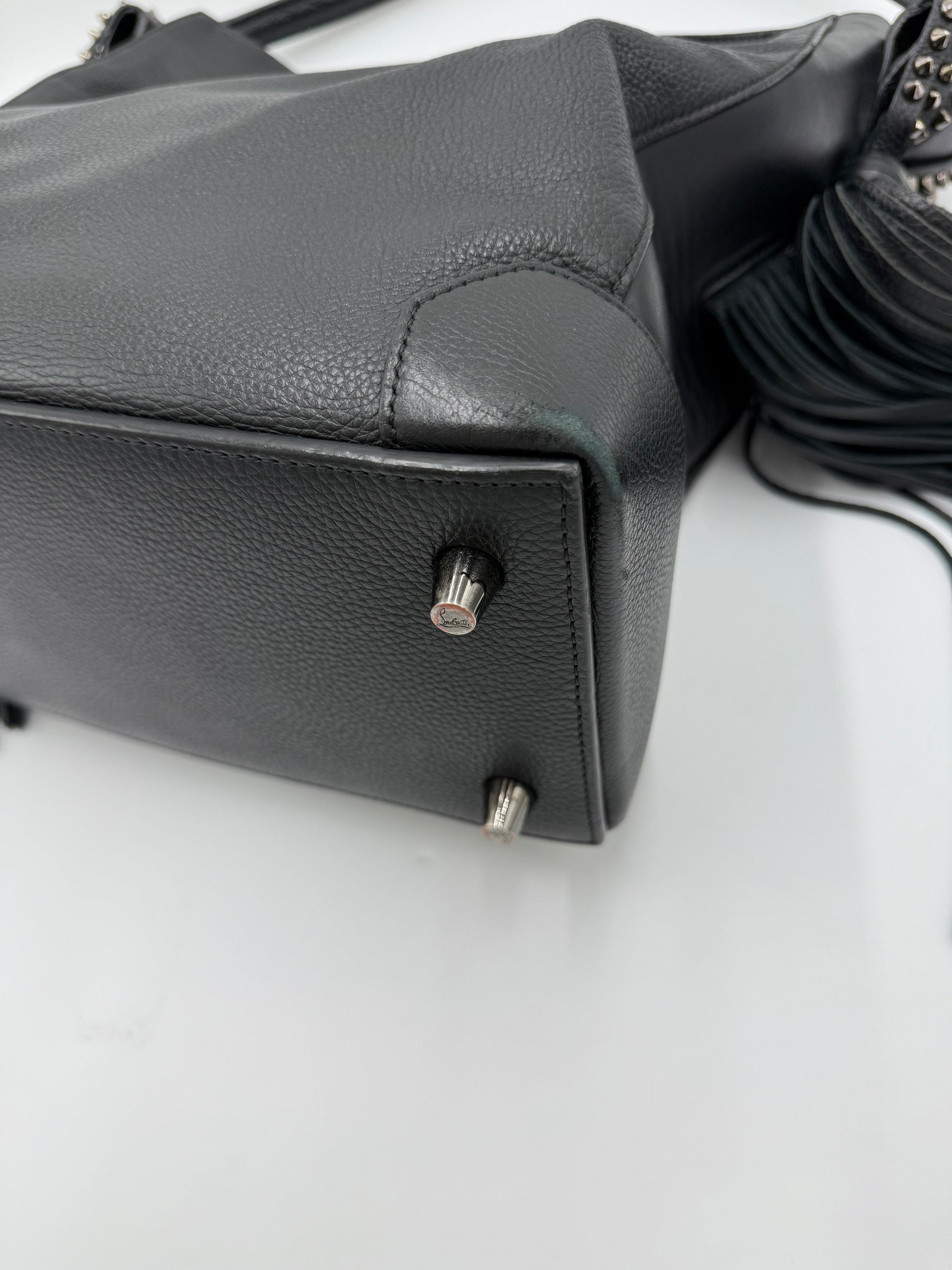 Christian Louboutin Borsa Eloise a Spalla con Borchie e Frange Nera - Pally Vintage Closet