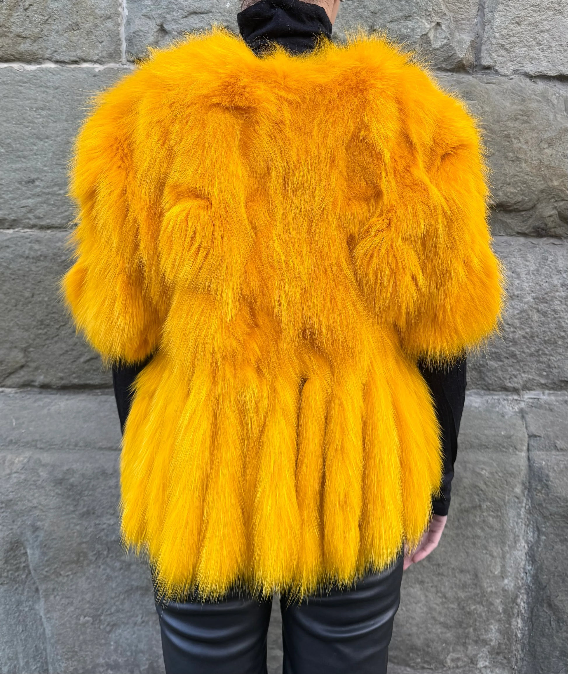 D&G Dolce e Gabbana Pelliccia Vintage con Interno Art-Print Giallo - Pally Vintage Closet