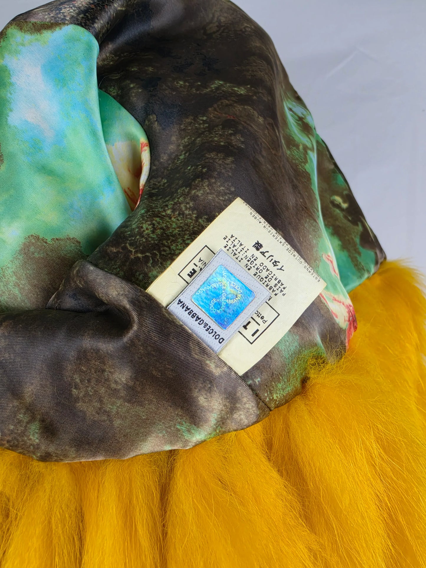 D&G Dolce e Gabbana Pelliccia Vintage con Interno Art-Print Giallo - Pally Vintage Closet