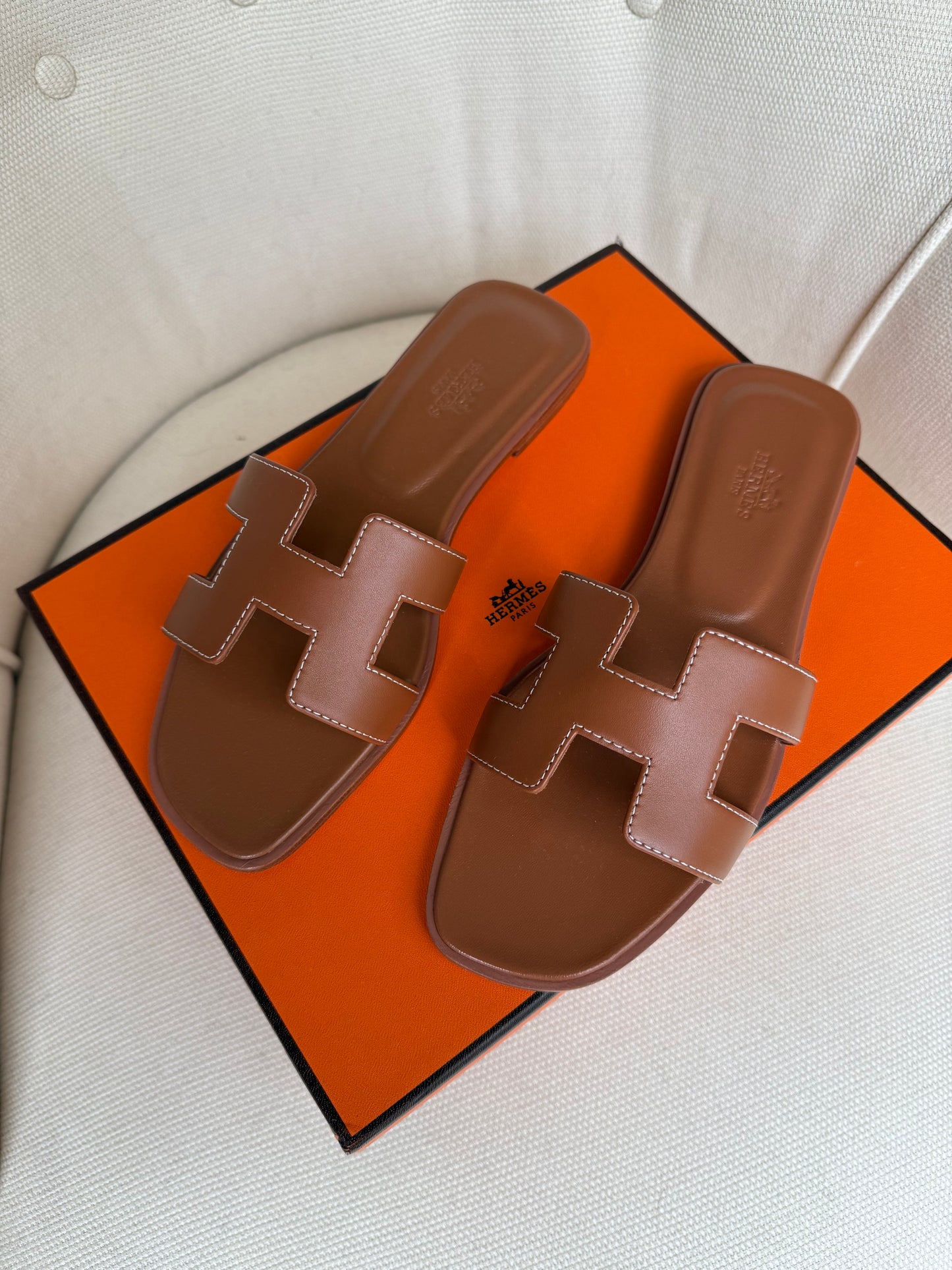 Hermès Sandali Oran in Pelle Gold